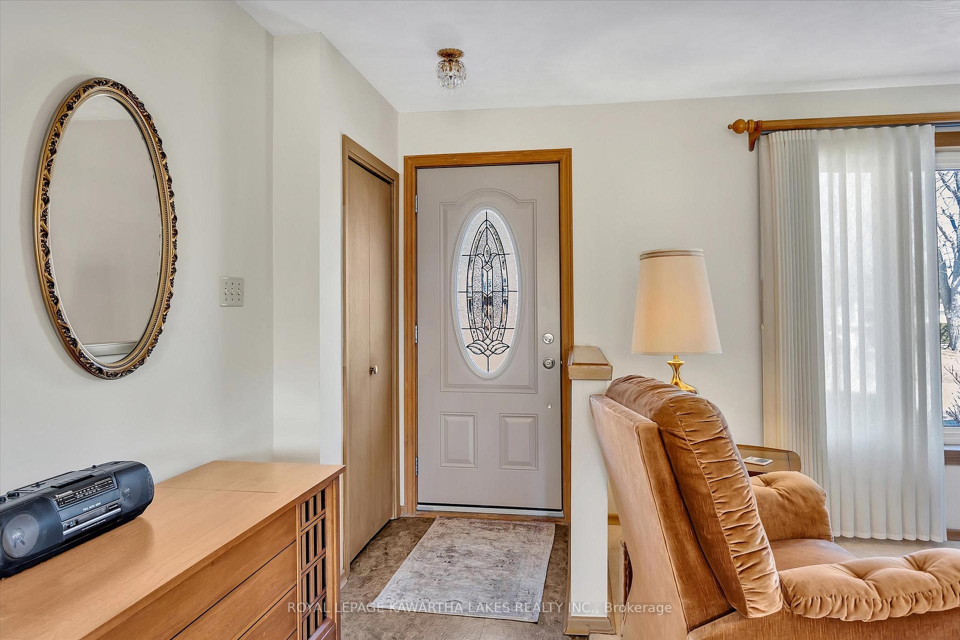Photo 5 of 159 Adelaide Street N, Kawartha Lakes, Lindsay — HOMEH