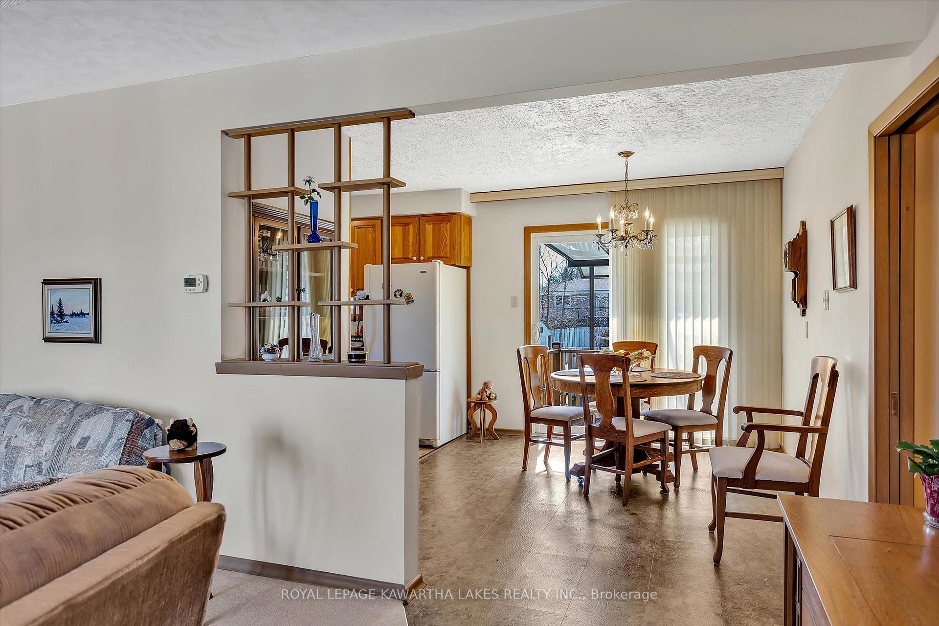 Photo 6 of 159 Adelaide Street N, Kawartha Lakes, Lindsay — HOMEH