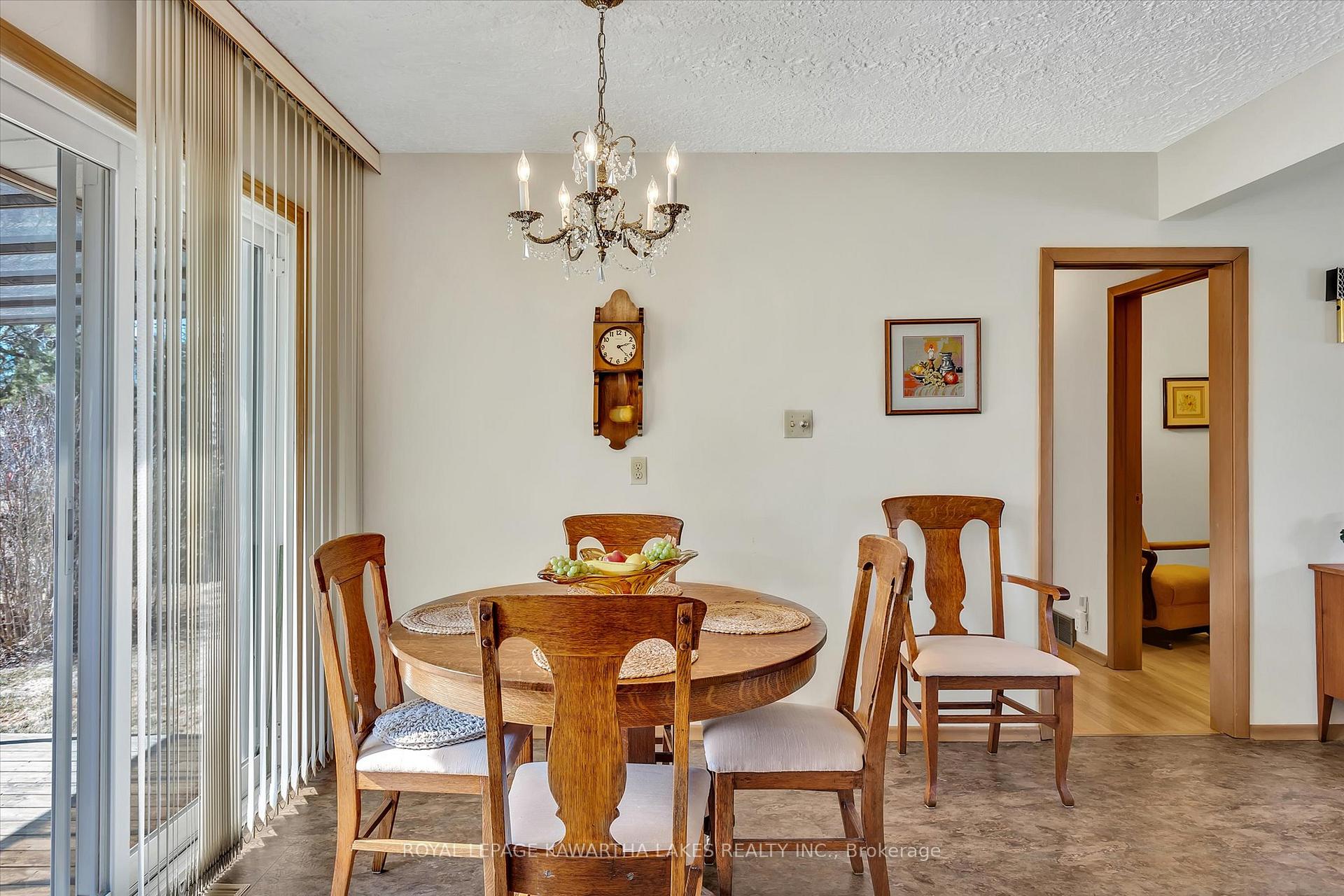 Photo 16 of 159 Adelaide Street N, Kawartha Lakes, Lindsay — HOMEH