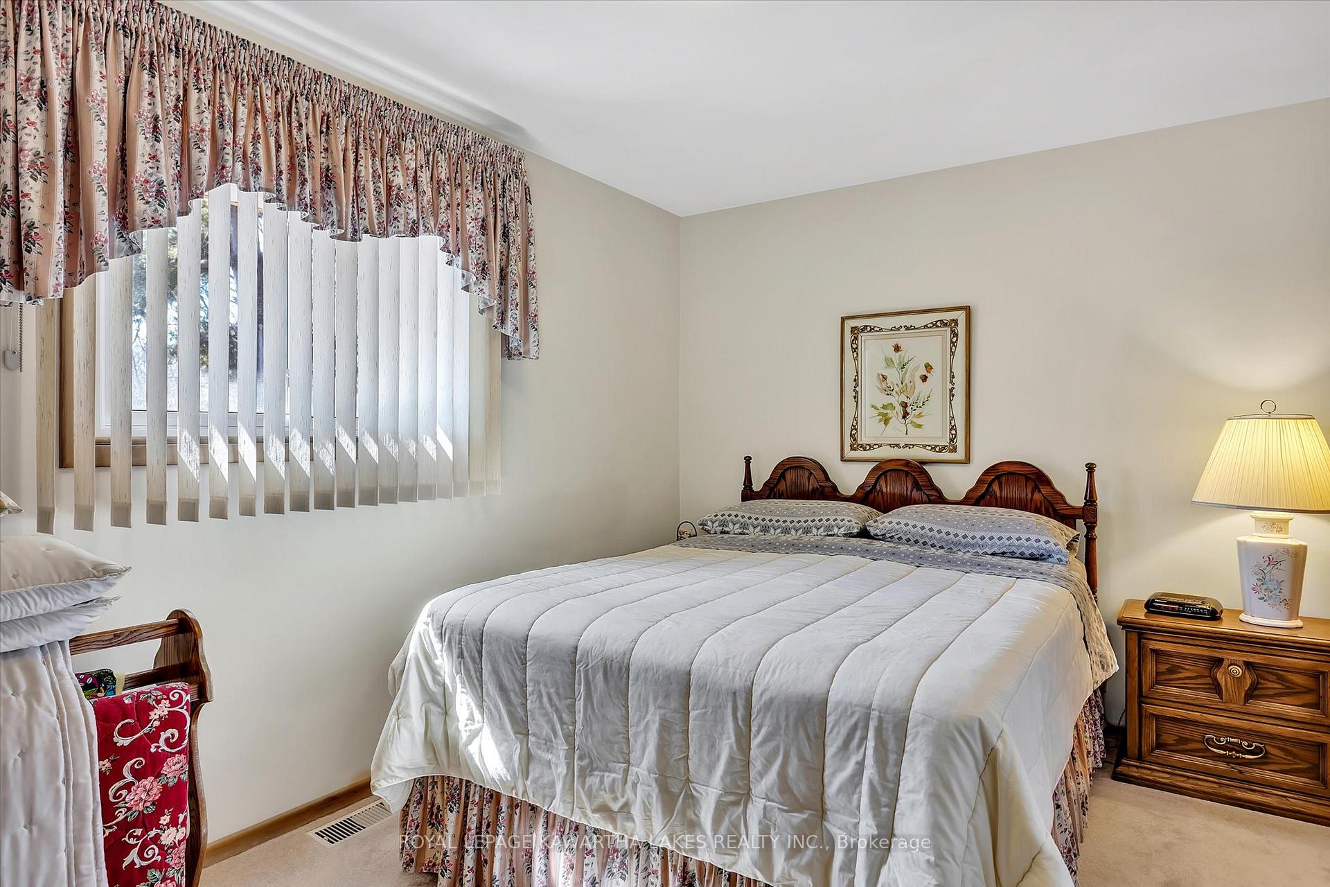 Photo 17 of 159 Adelaide Street N, Kawartha Lakes, Lindsay — HOMEH
