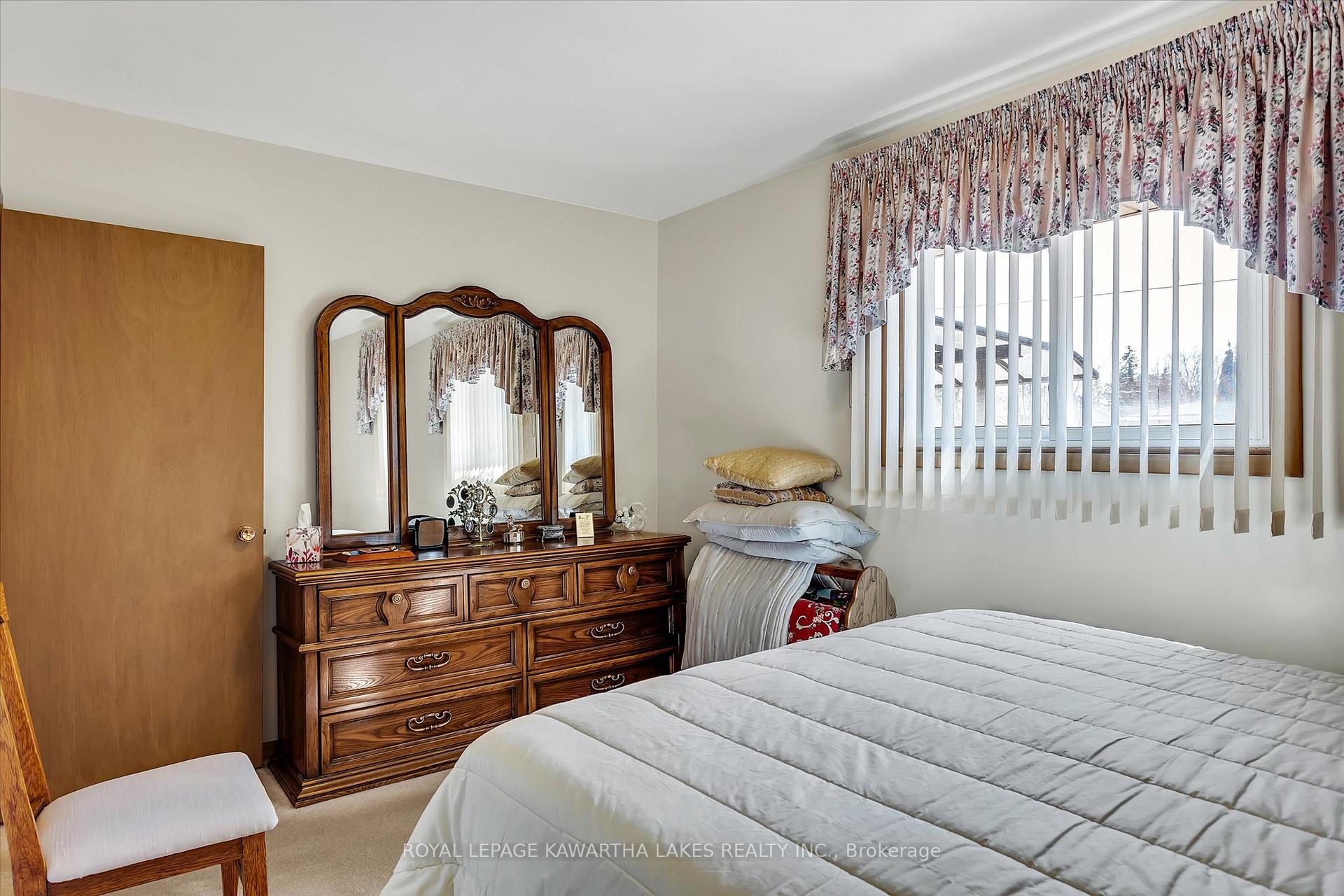 Photo 19 of 159 Adelaide Street N, Kawartha Lakes, Lindsay — HOMEH