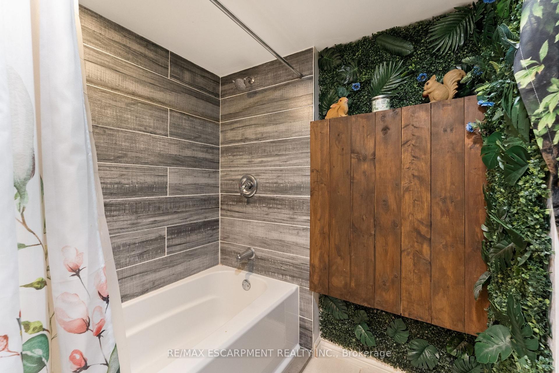 Photo 36 of 425 Greenhill Avenue, Hamilton, Vincent — HOMEH