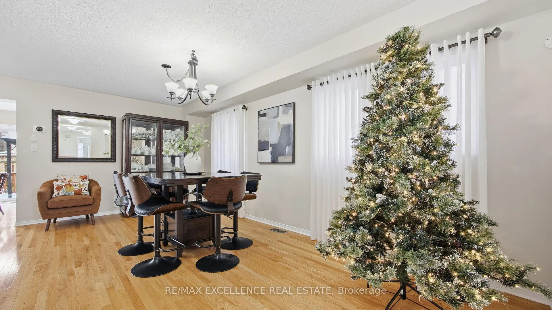 Photo 7 of 59 Linderwood Drive, Brampton, Fletcher's Meadow — HOMEH