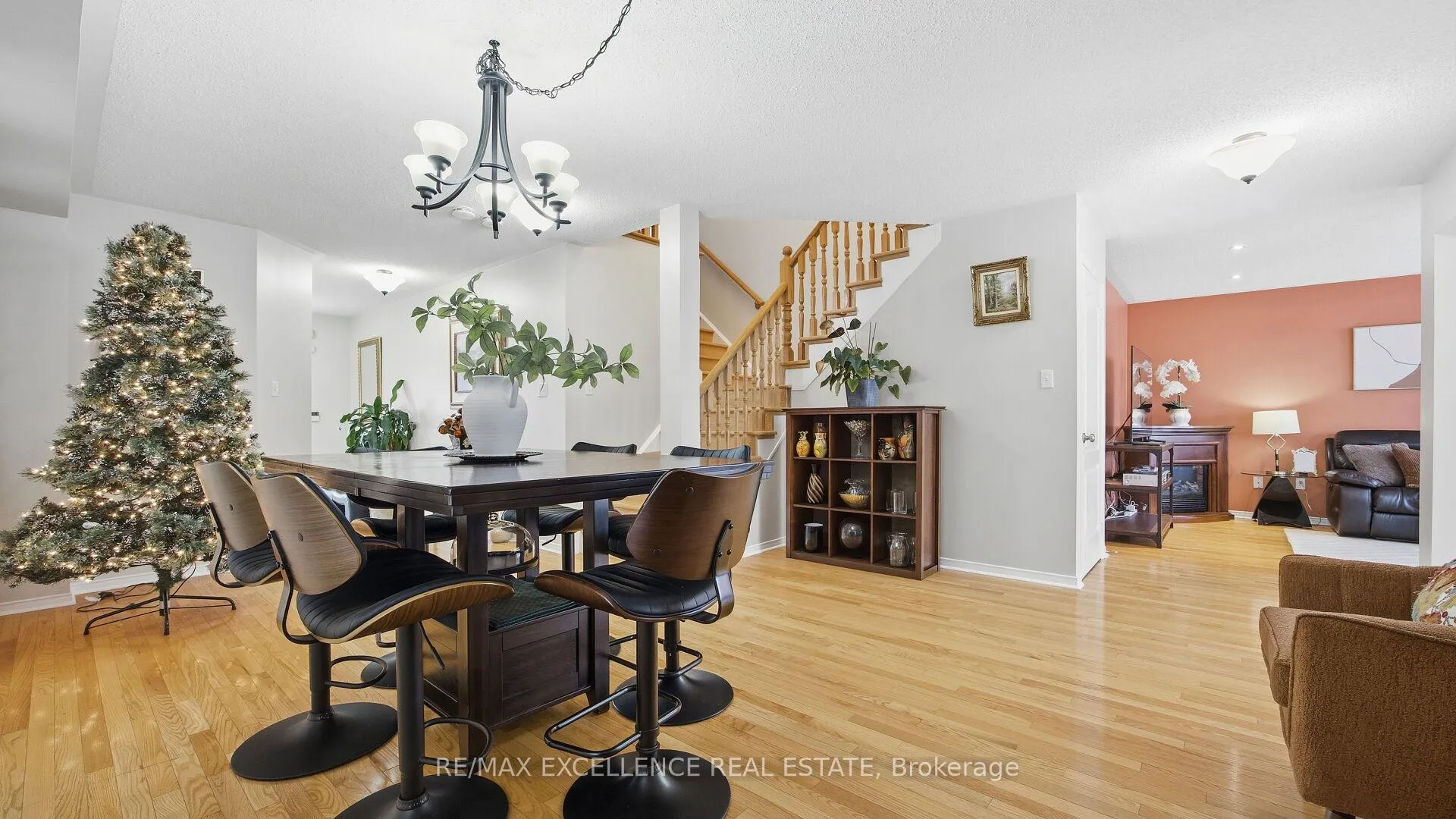 Photo 8 of 59 Linderwood Drive, Brampton, Fletcher's Meadow — HOMEH