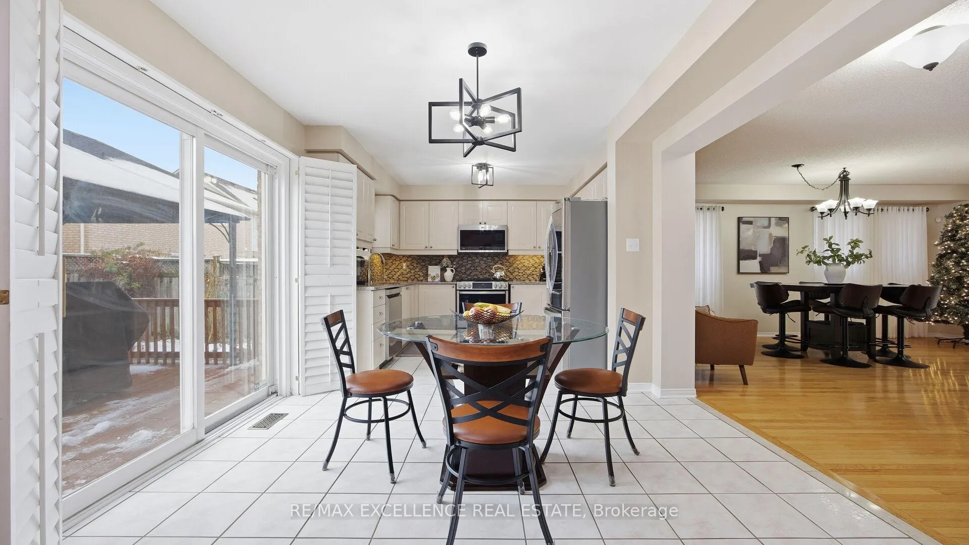 Photo 13 of 59 Linderwood Drive, Brampton, Fletcher's Meadow — HOMEH