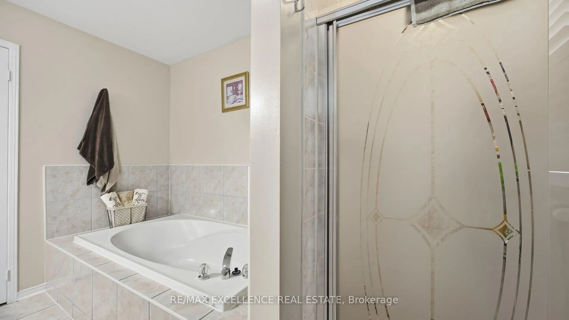 Photo 28 of 59 Linderwood Drive, Brampton, Fletcher's Meadow — HOMEH