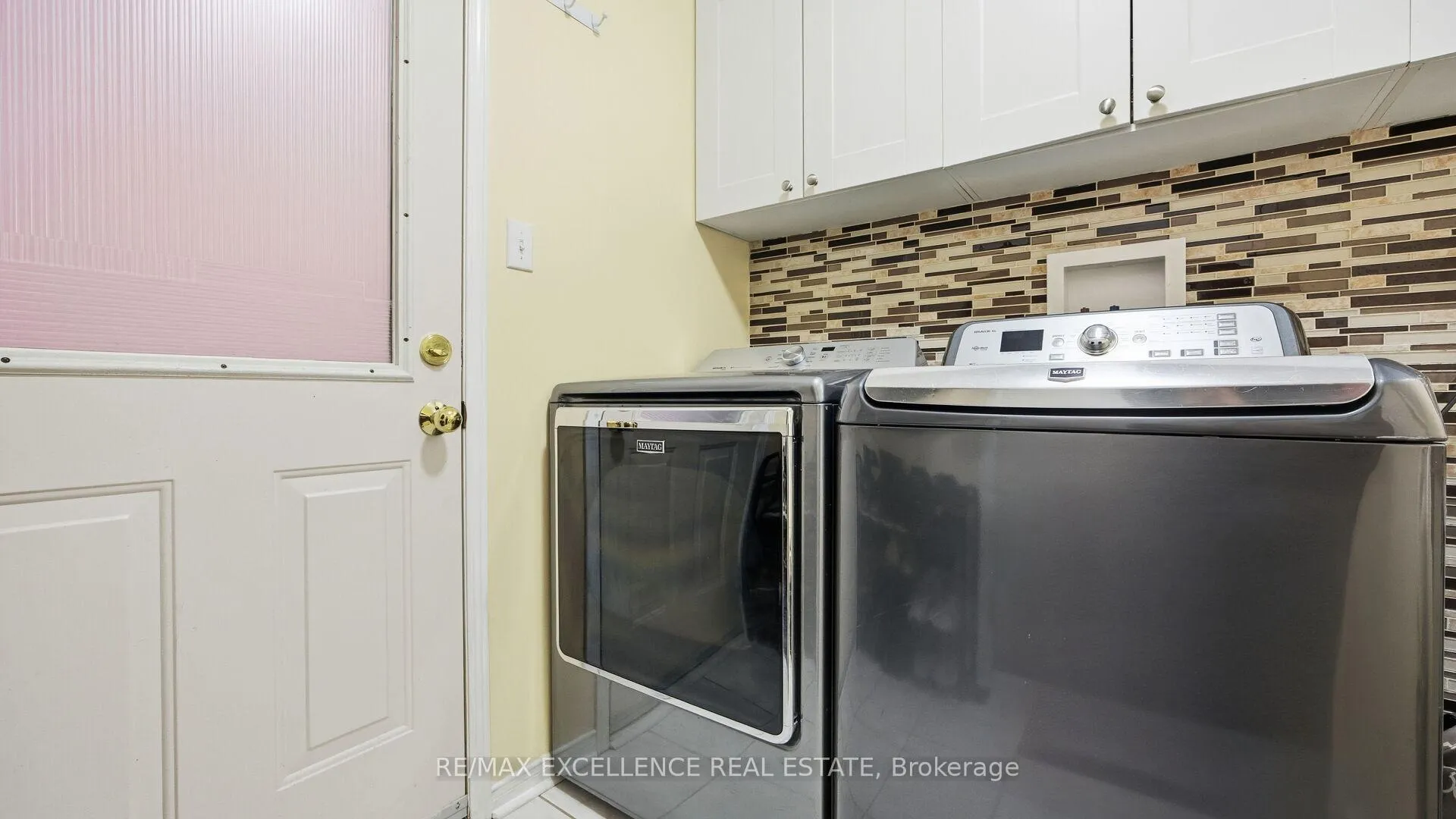Photo 36 of 59 Linderwood Drive, Brampton, Fletcher's Meadow — HOMEH