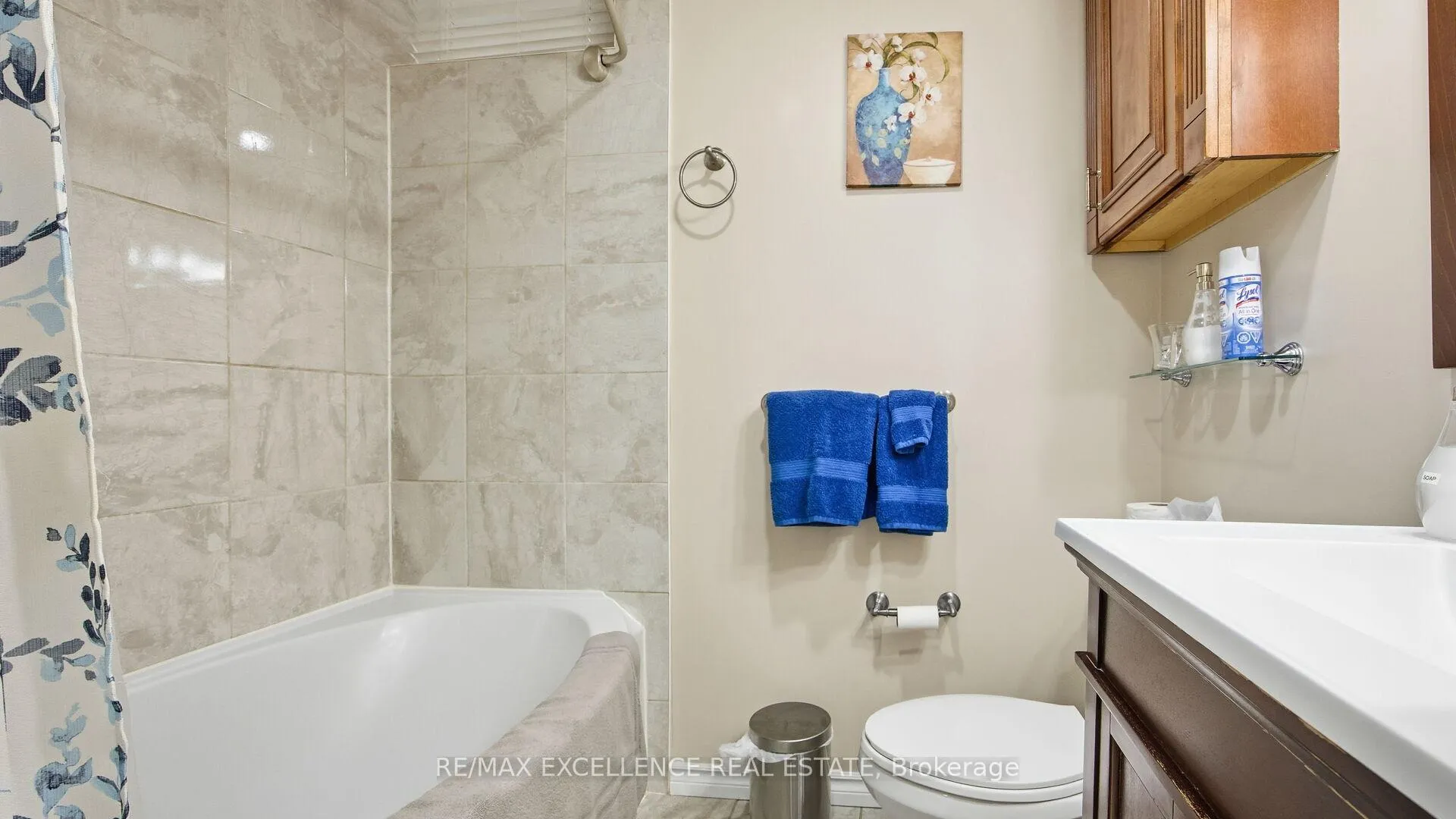 Photo 43 of 59 Linderwood Drive, Brampton, Fletcher's Meadow — HOMEH
