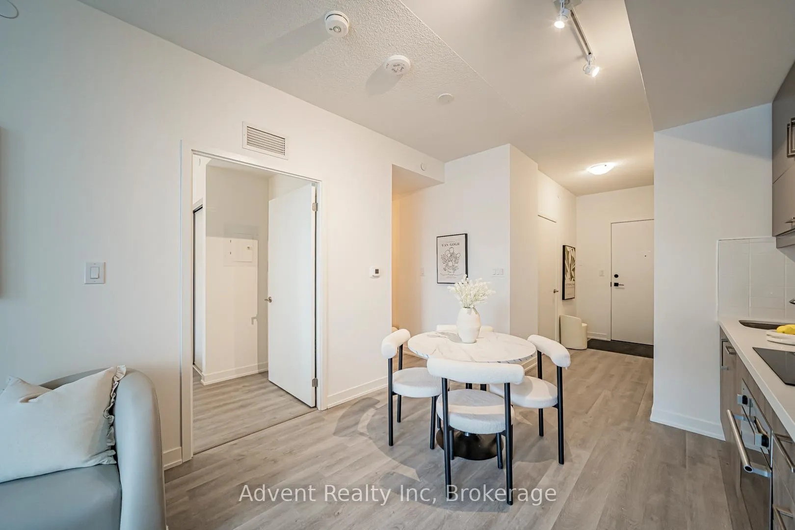 Photo 8 of Unit 1208, 8119 Birchmount Road, Markham, Unionville — HOMEH