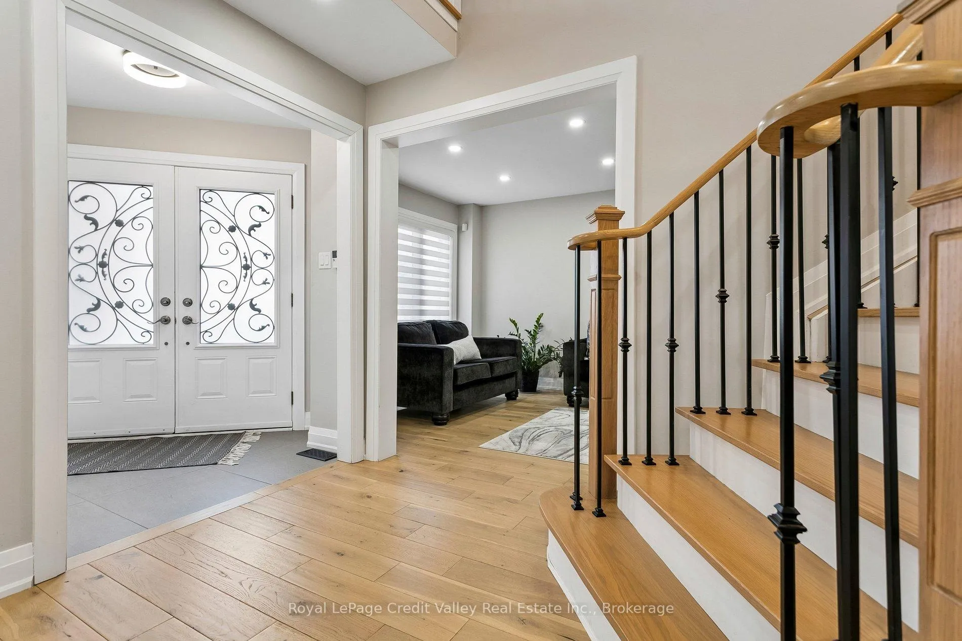 Photo 3 of 84 Valonia Drive, Brampton, Brampton North — HOMEH