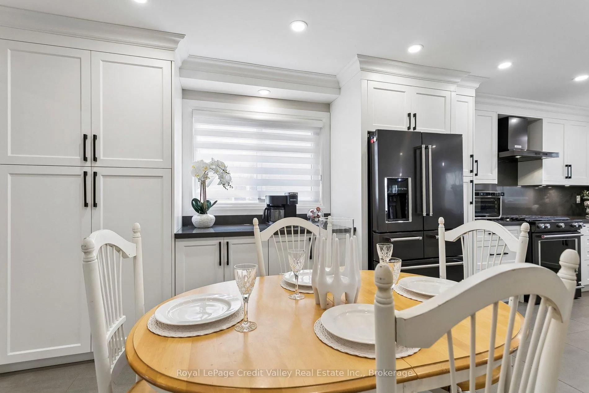 Photo 9 of 84 Valonia Drive, Brampton, Brampton North — HOMEH