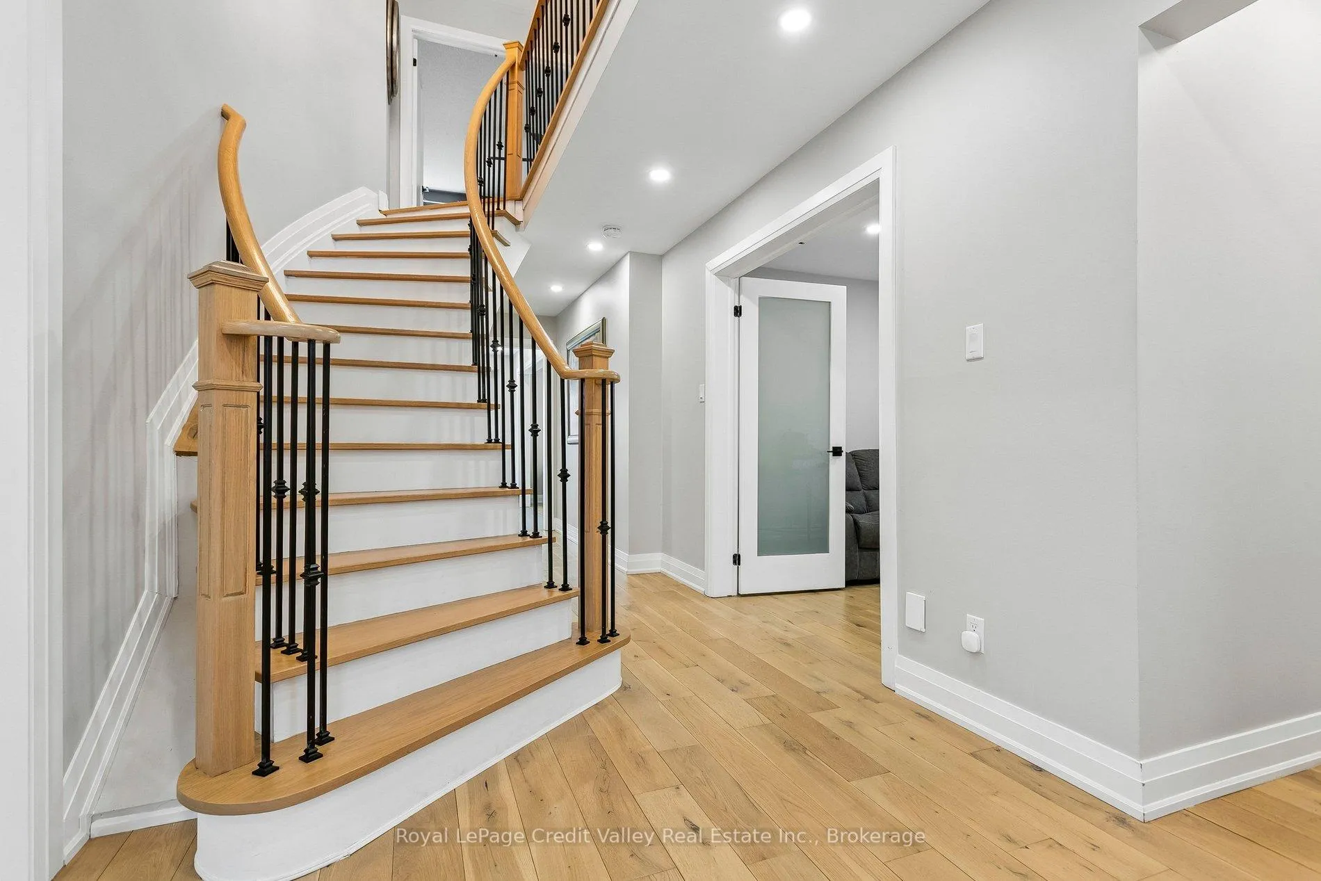 Photo 20 of 84 Valonia Drive, Brampton, Brampton North — HOMEH