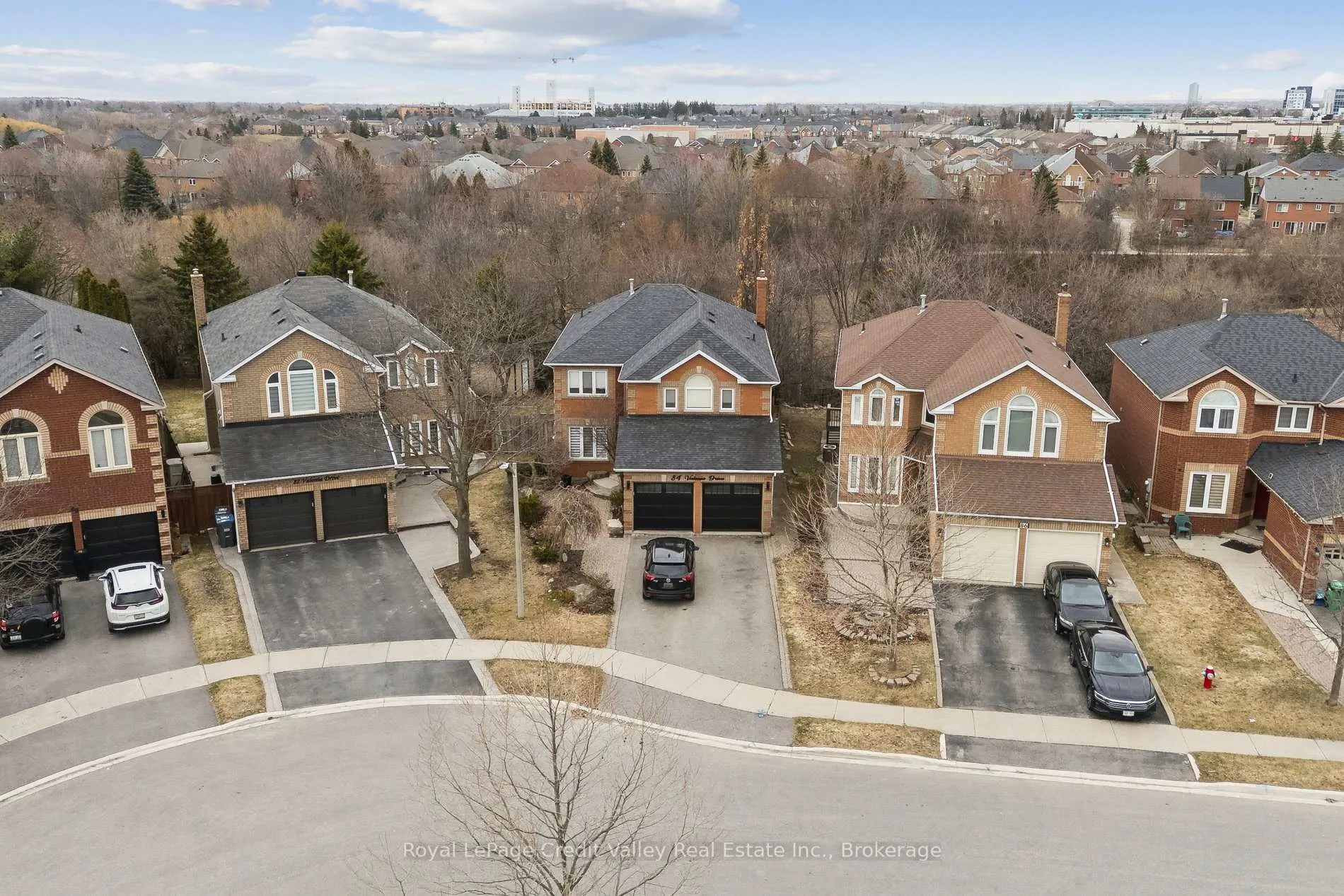 Photo 44 of 84 Valonia Drive, Brampton, Brampton North — HOMEH