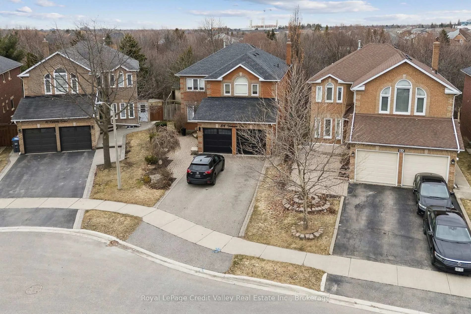 Photo 46 of 84 Valonia Drive, Brampton, Brampton North — HOMEH