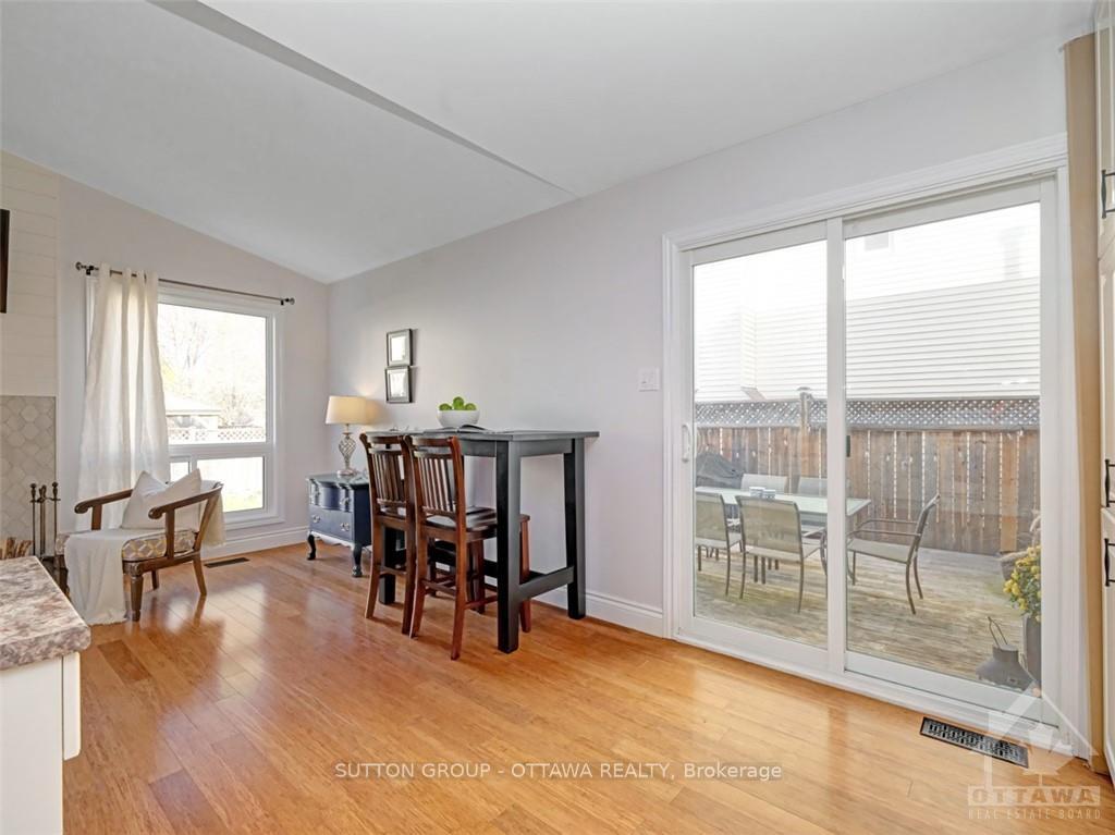 Photo 9 of 53 Saddlehorn Crescent, Ottawa, Kanata - Bridlewood — HOMEH