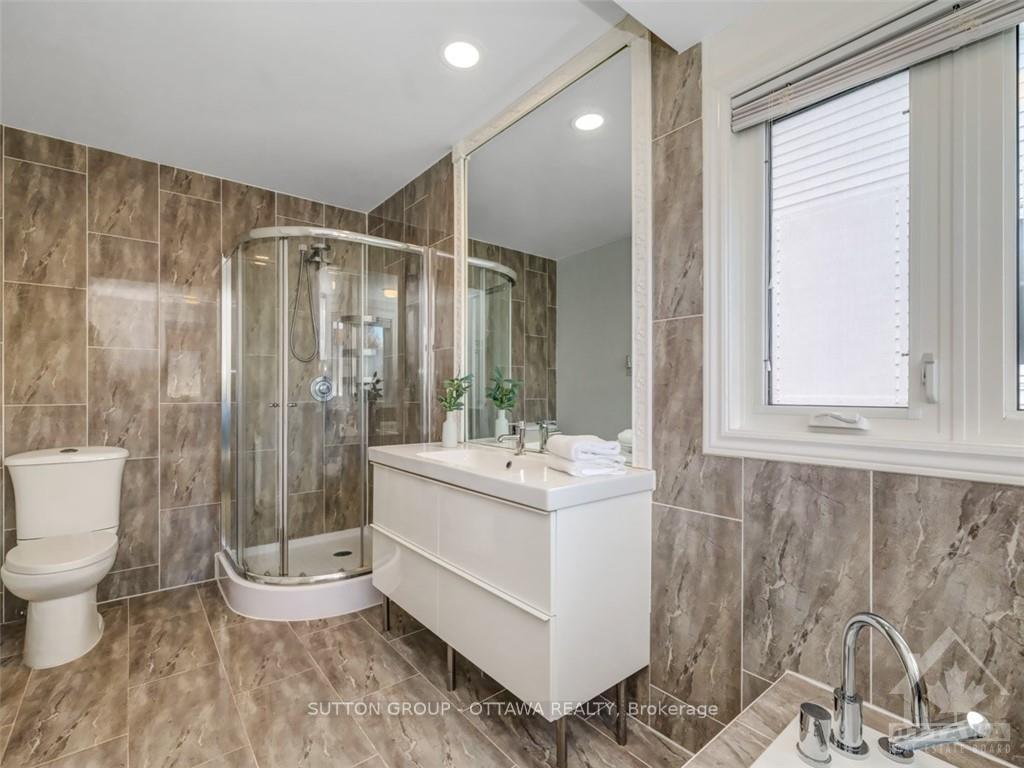 Photo 18 of 53 Saddlehorn Crescent, Ottawa, Kanata - Bridlewood — HOMEH