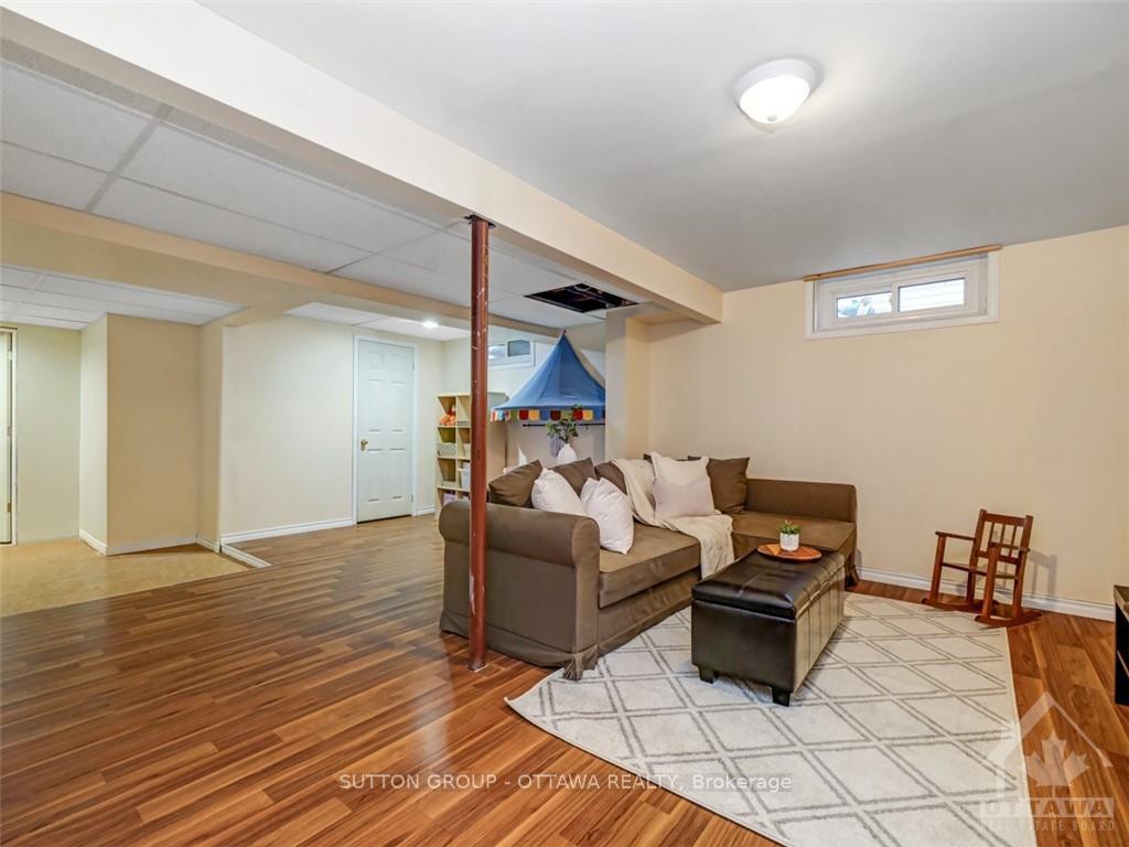 Photo 25 of 53 Saddlehorn Crescent, Ottawa, Kanata - Bridlewood — HOMEH