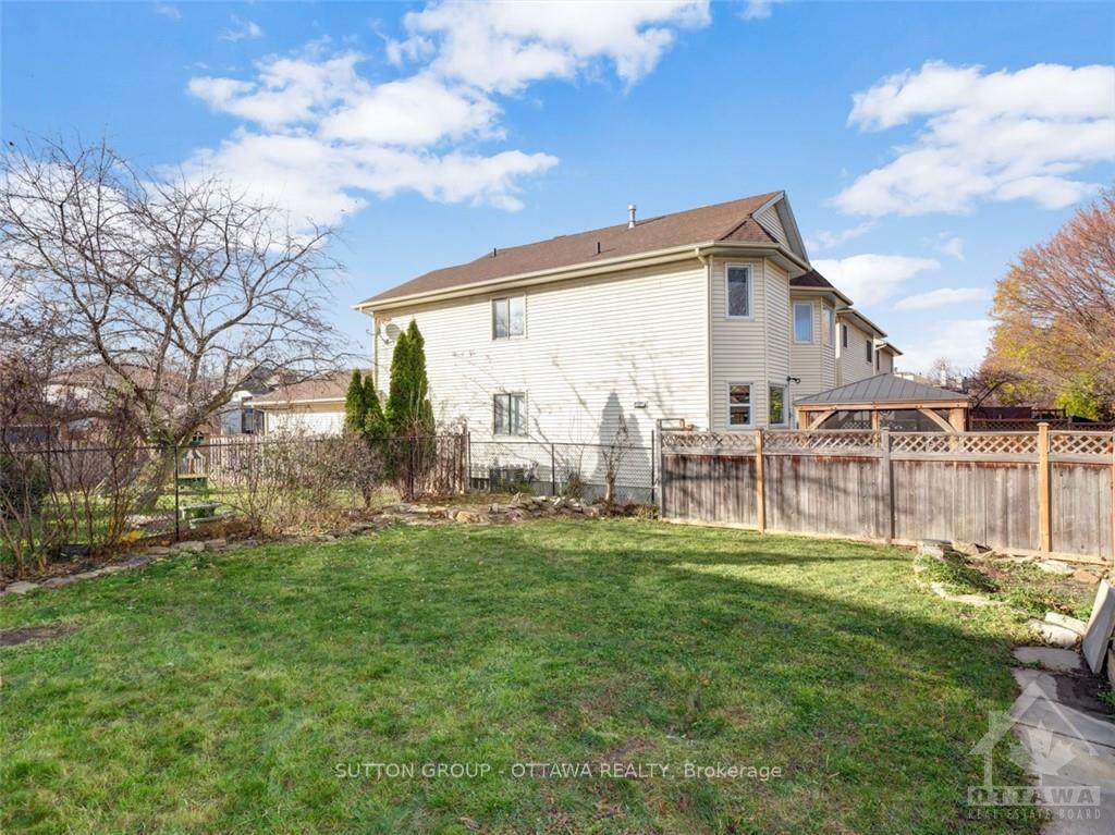 Photo 29 of 53 Saddlehorn Crescent, Ottawa, Kanata - Bridlewood — HOMEH