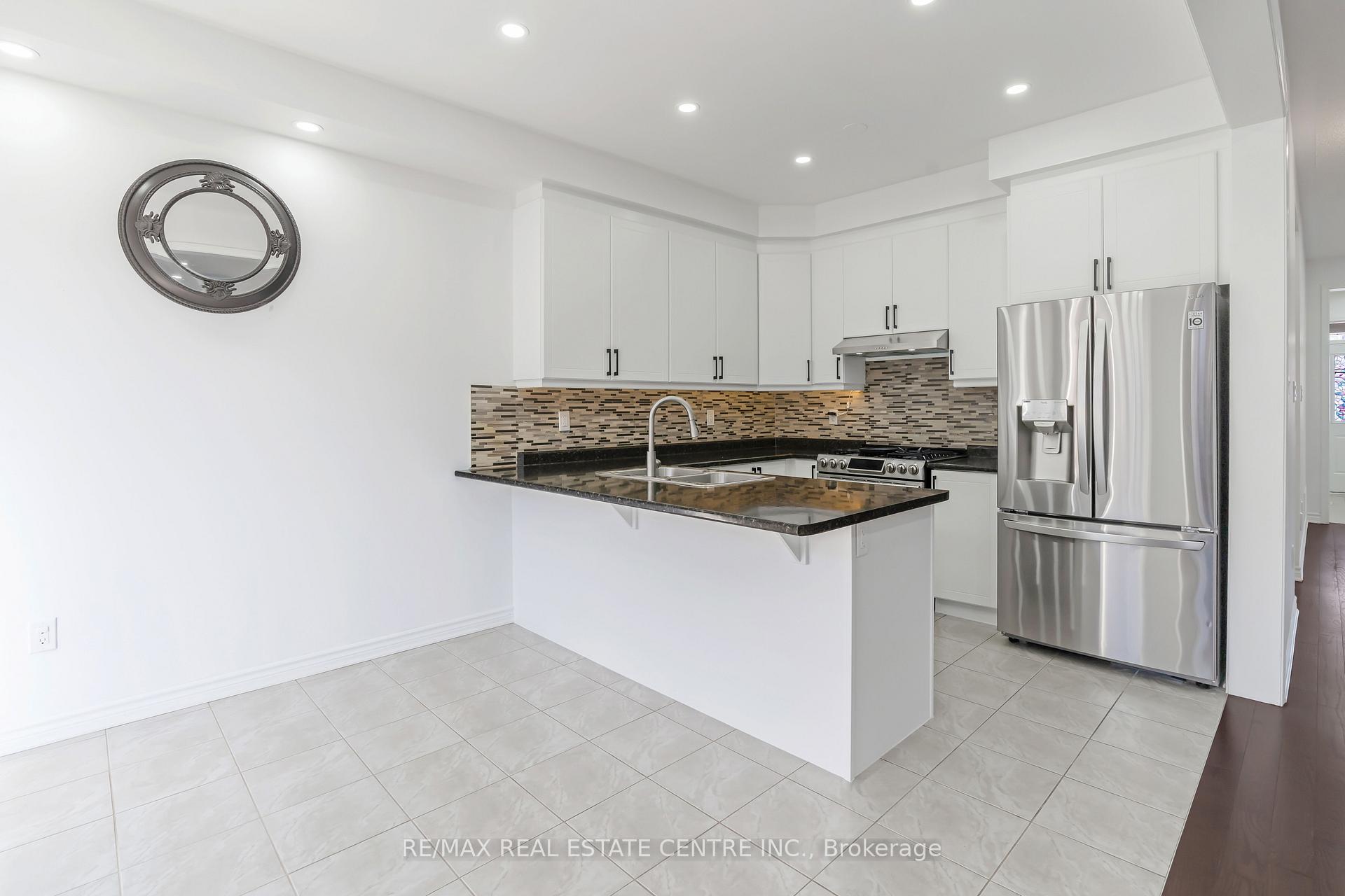 Photo 18 of 1516 Farmstead Drive, Milton, Ford — HOMEH
