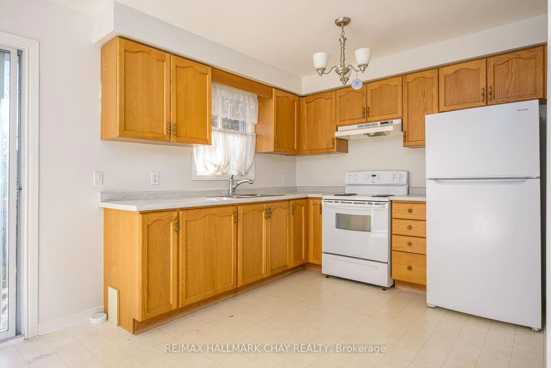 Photo 9 of 197 Livingstone Street W, Barrie, Sunnidale — HOMEH