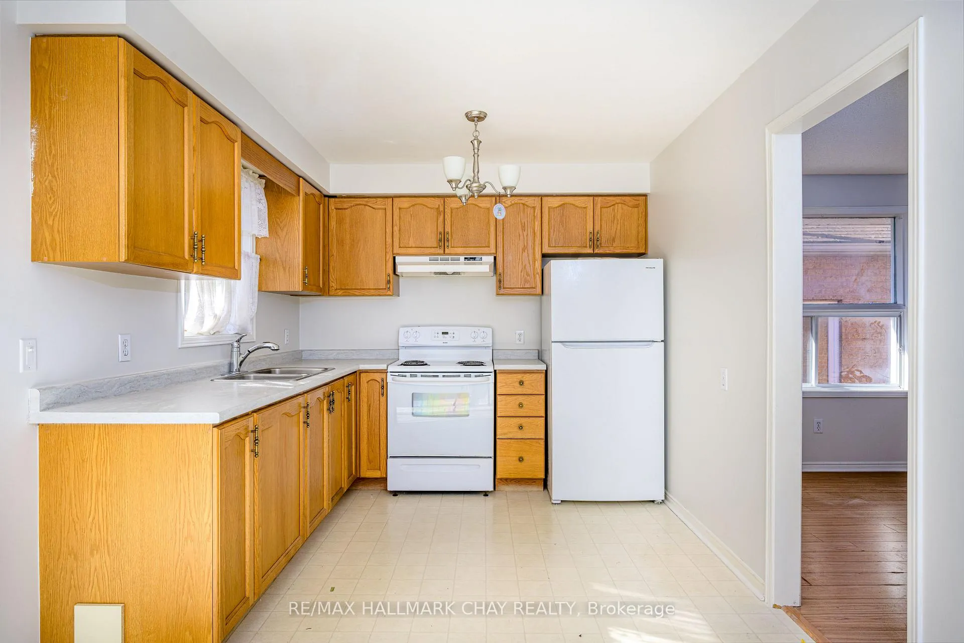 Photo 10 of 197 Livingstone Street W, Barrie, Sunnidale — HOMEH