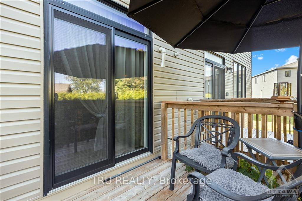 Photo 13 of 128 Attwell, Ottawa, Kanata - Morgan's Grant/South March — HOMEH