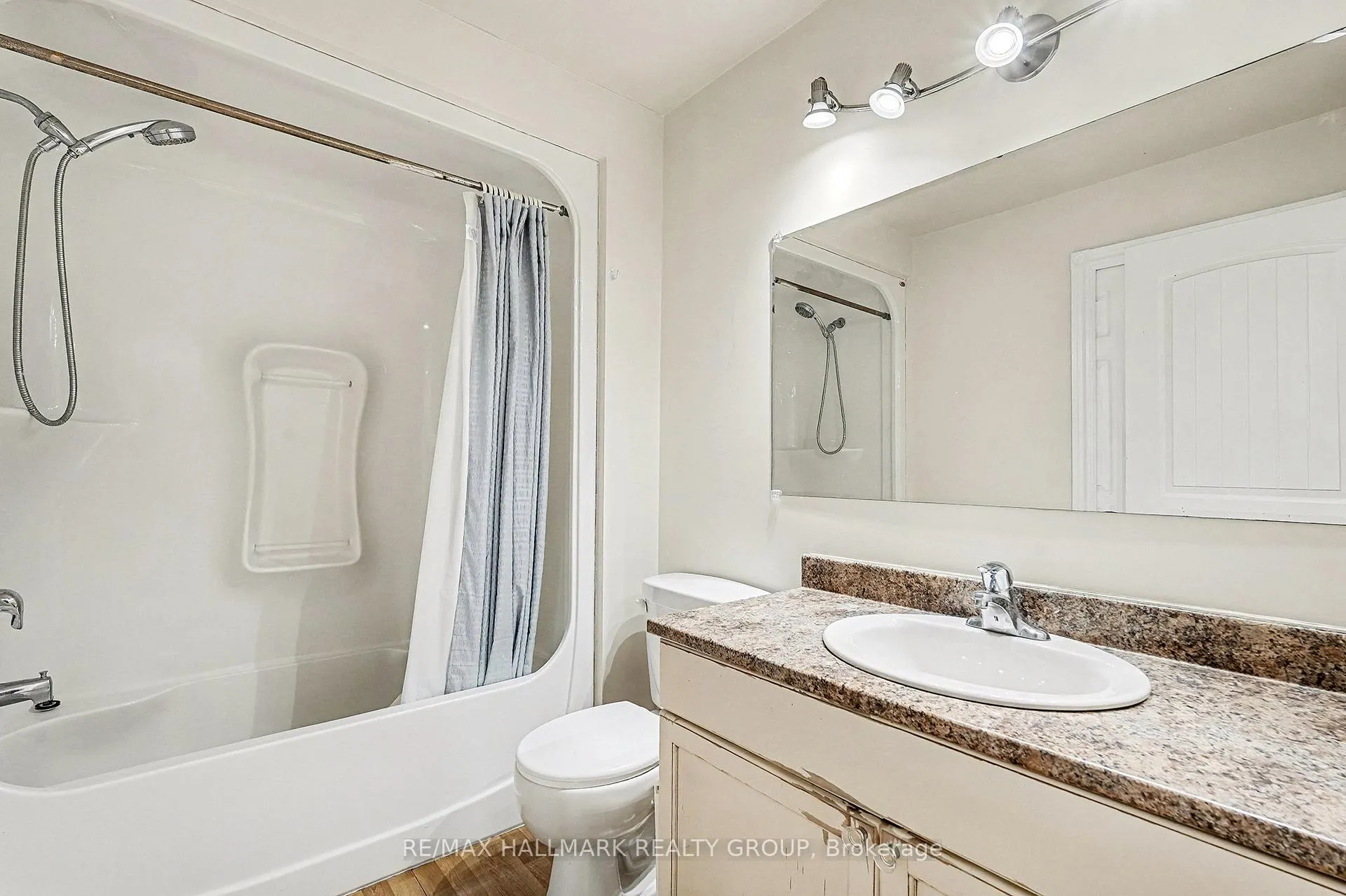 Photo 10 of 124 Bell Street, Carleton Place — HOMEH