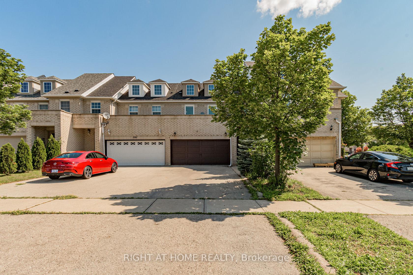 Front of 2084 White Dove Circle