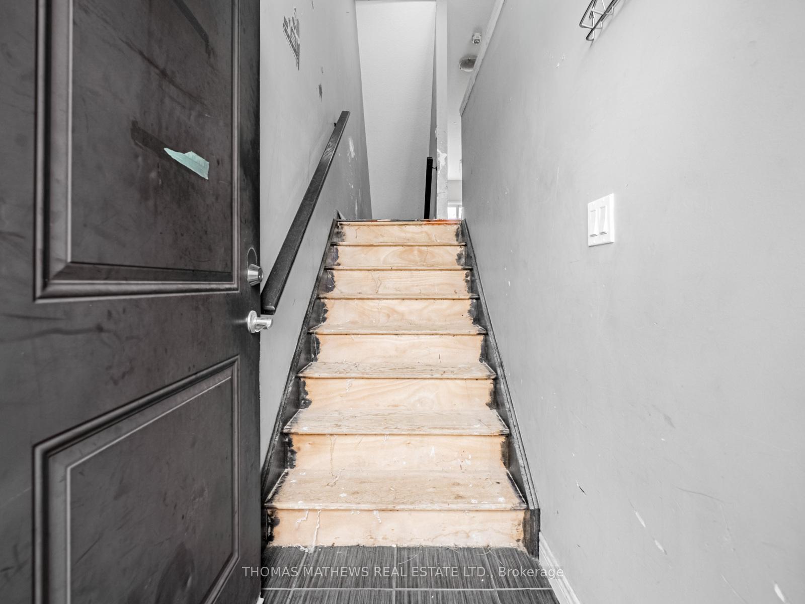 Photo 3 of Unit 28, 60 Bloom Crescent, Hamilton, Rural Glanbrook — HOMEH