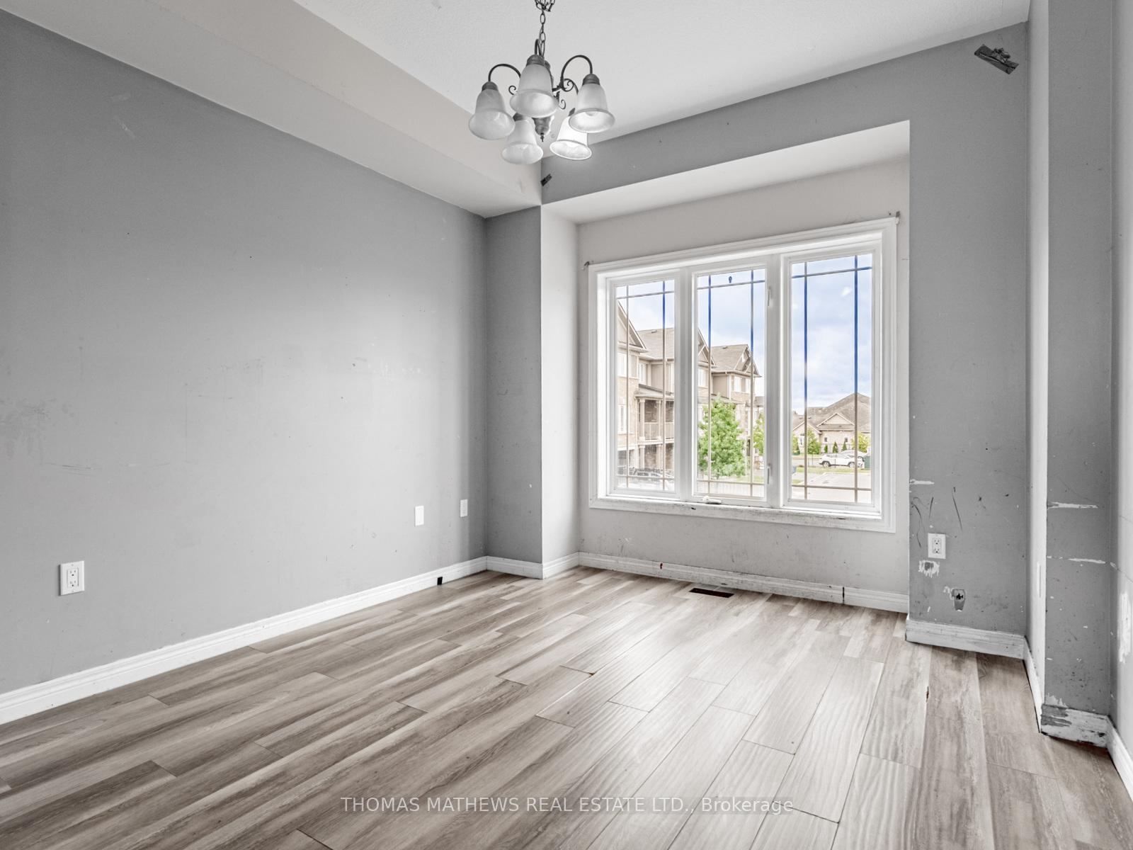 Photo 5 of Unit 28, 60 Bloom Crescent, Hamilton, Rural Glanbrook — HOMEH