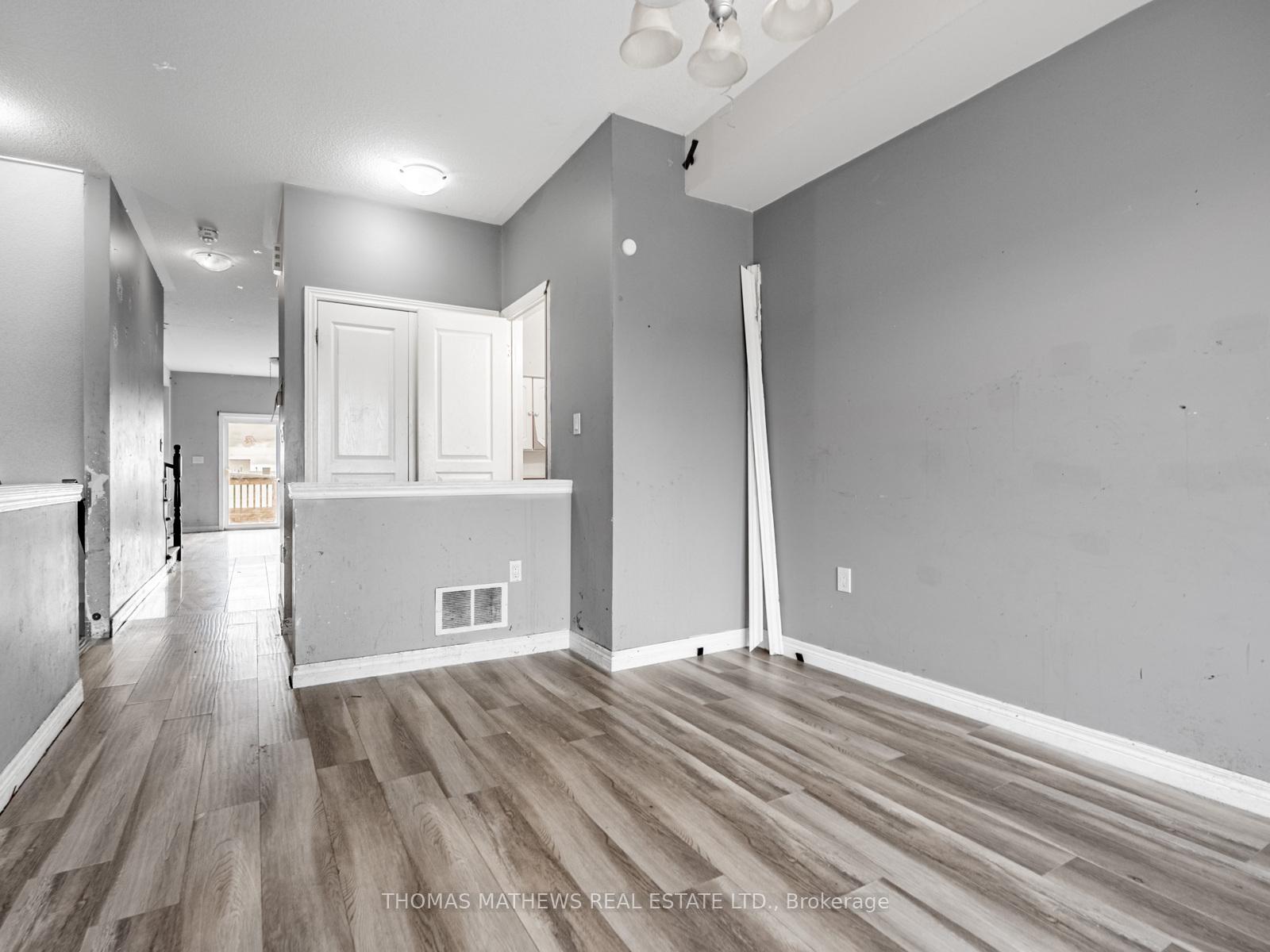 Photo 7 of Unit 28, 60 Bloom Crescent, Hamilton, Rural Glanbrook — HOMEH