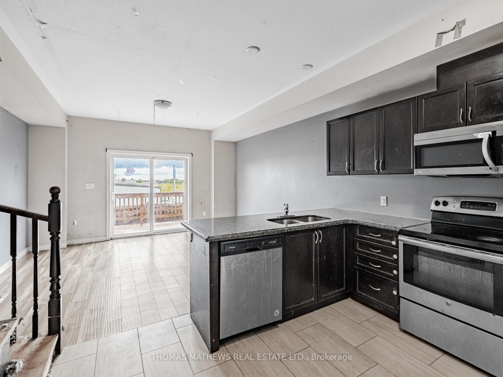 Photo 8 of Unit 28, 60 Bloom Crescent, Hamilton, Rural Glanbrook — HOMEH
