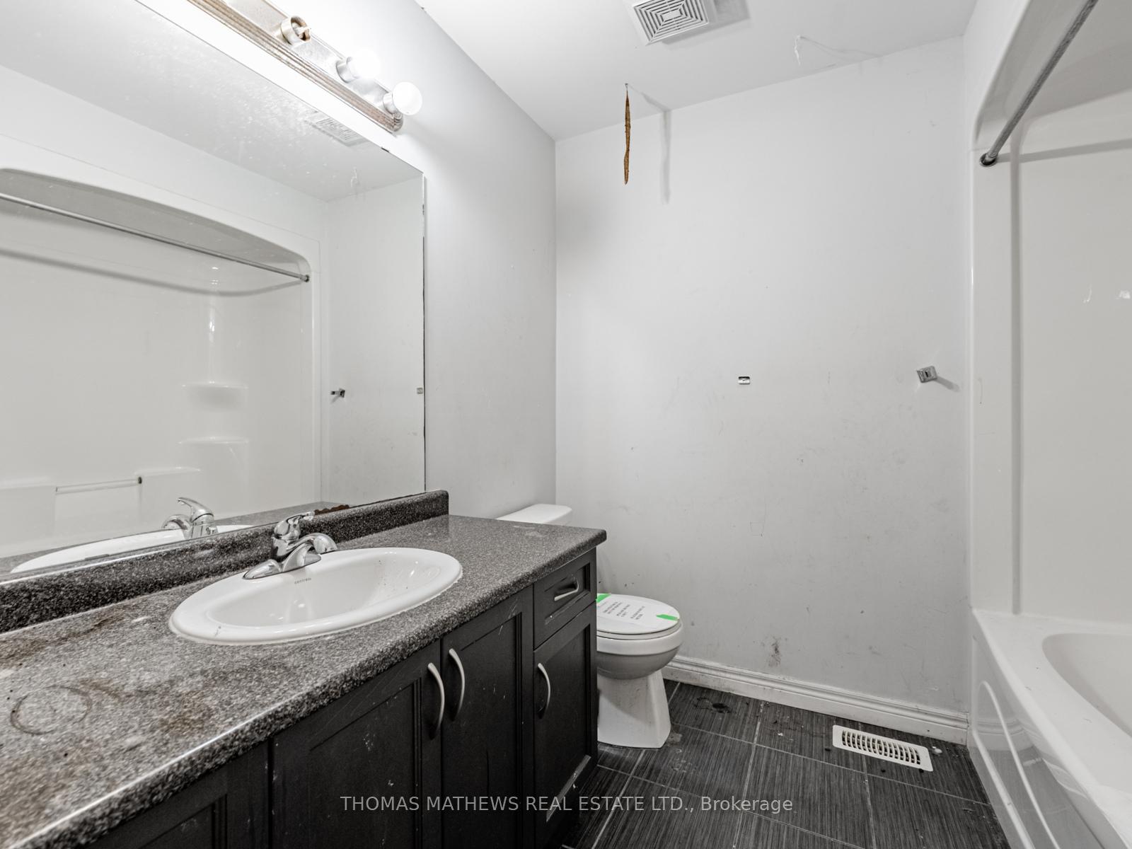 Photo 18 of Unit 28, 60 Bloom Crescent, Hamilton, Rural Glanbrook — HOMEH