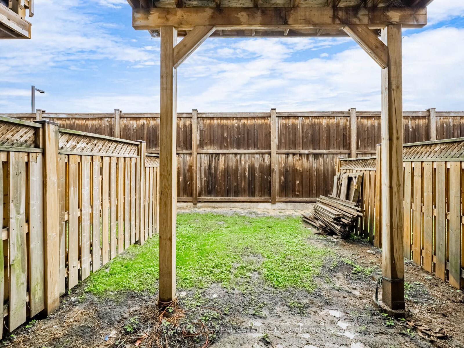 Photo 32 of Unit 28, 60 Bloom Crescent, Hamilton, Rural Glanbrook — HOMEH
