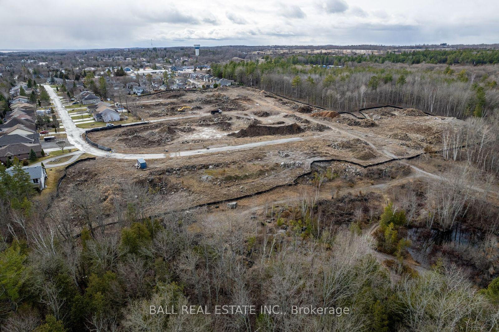 Photo 16 of 42 Hemlock Crescent, Kawartha Lakes, Bobcaygeon — HOMEH