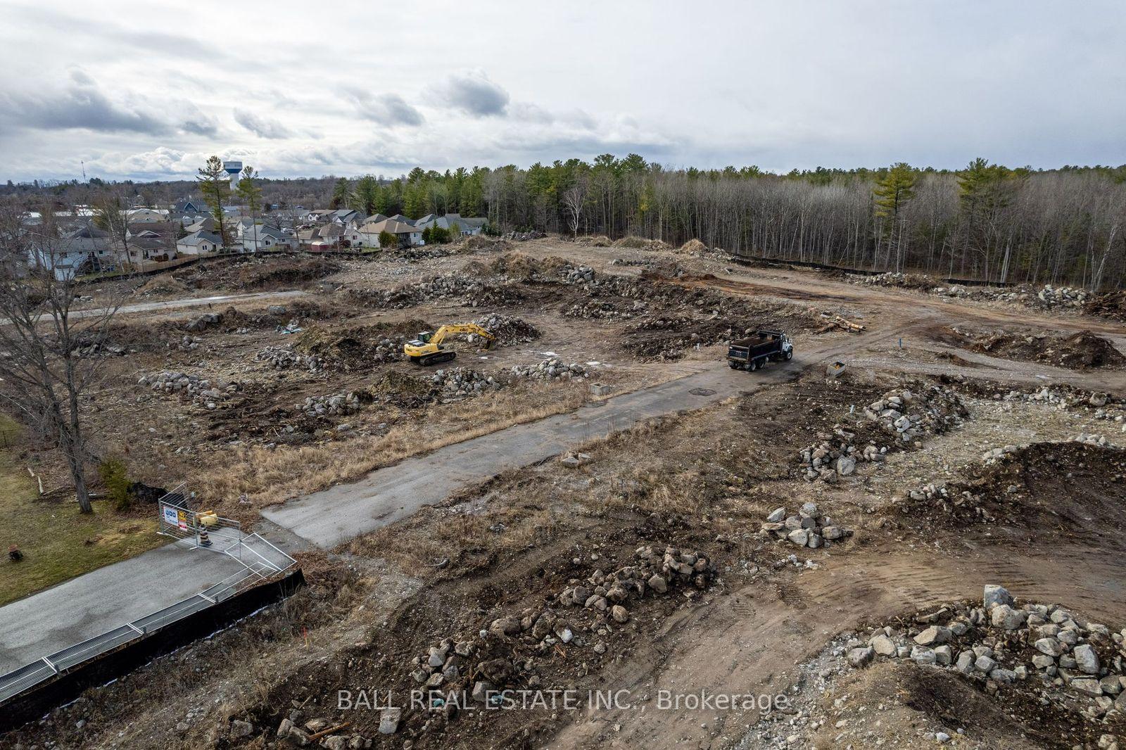 Photo 18 of 42 Hemlock Crescent, Kawartha Lakes, Bobcaygeon — HOMEH