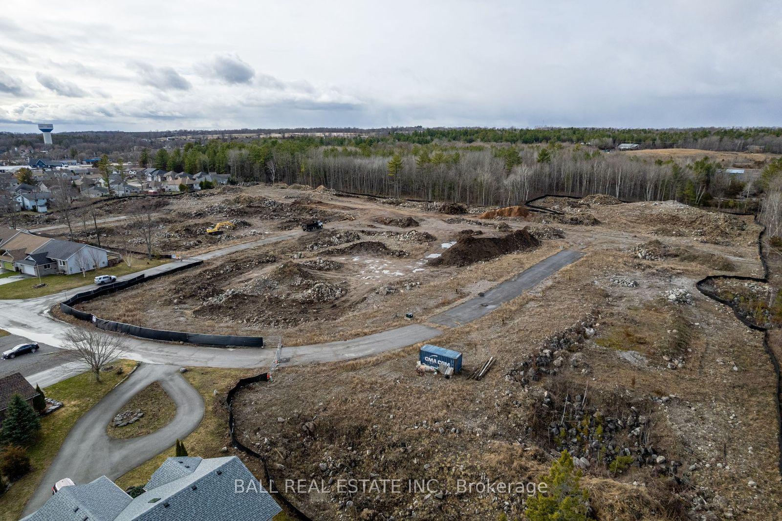 Photo 19 of 42 Hemlock Crescent, Kawartha Lakes, Bobcaygeon — HOMEH