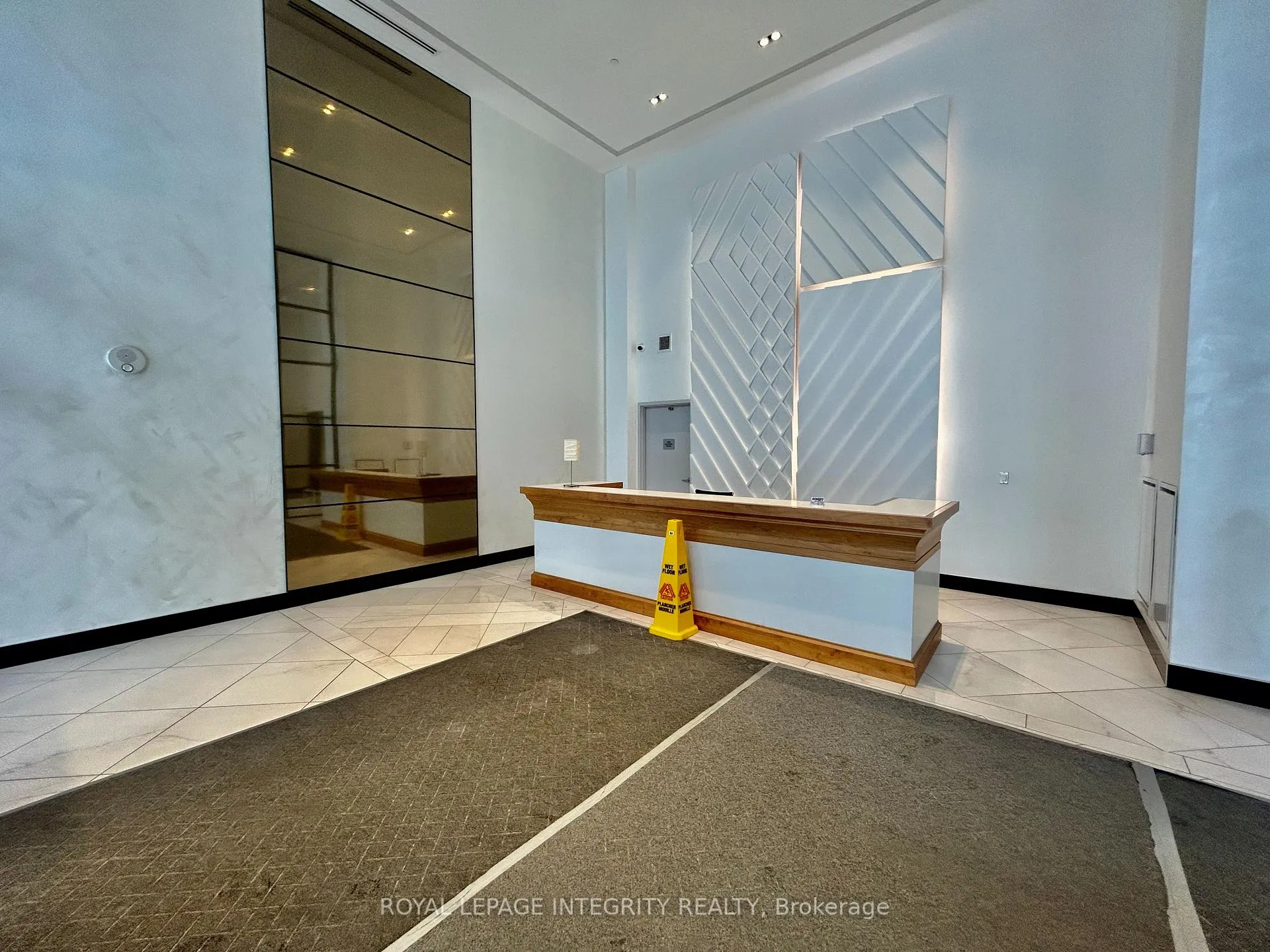 Photo 2 of Unit 910, 255 Bay Street, Ottawa, Ottawa Centre — HOMEH