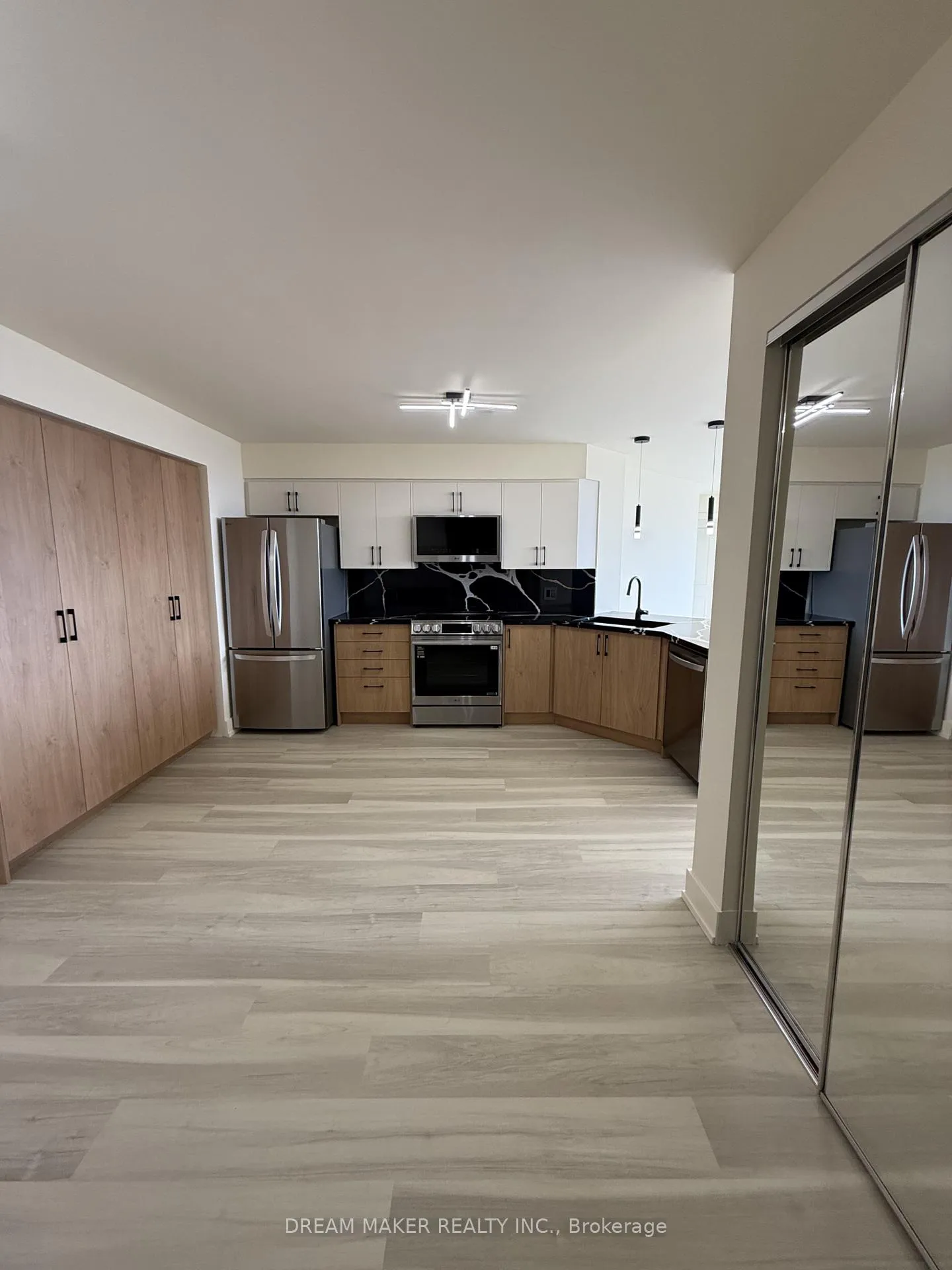 Photo 5 of Unit 310, 9017 Leslie Street, Richmond Hill, Beaver Creek Business Park — HOMEH
