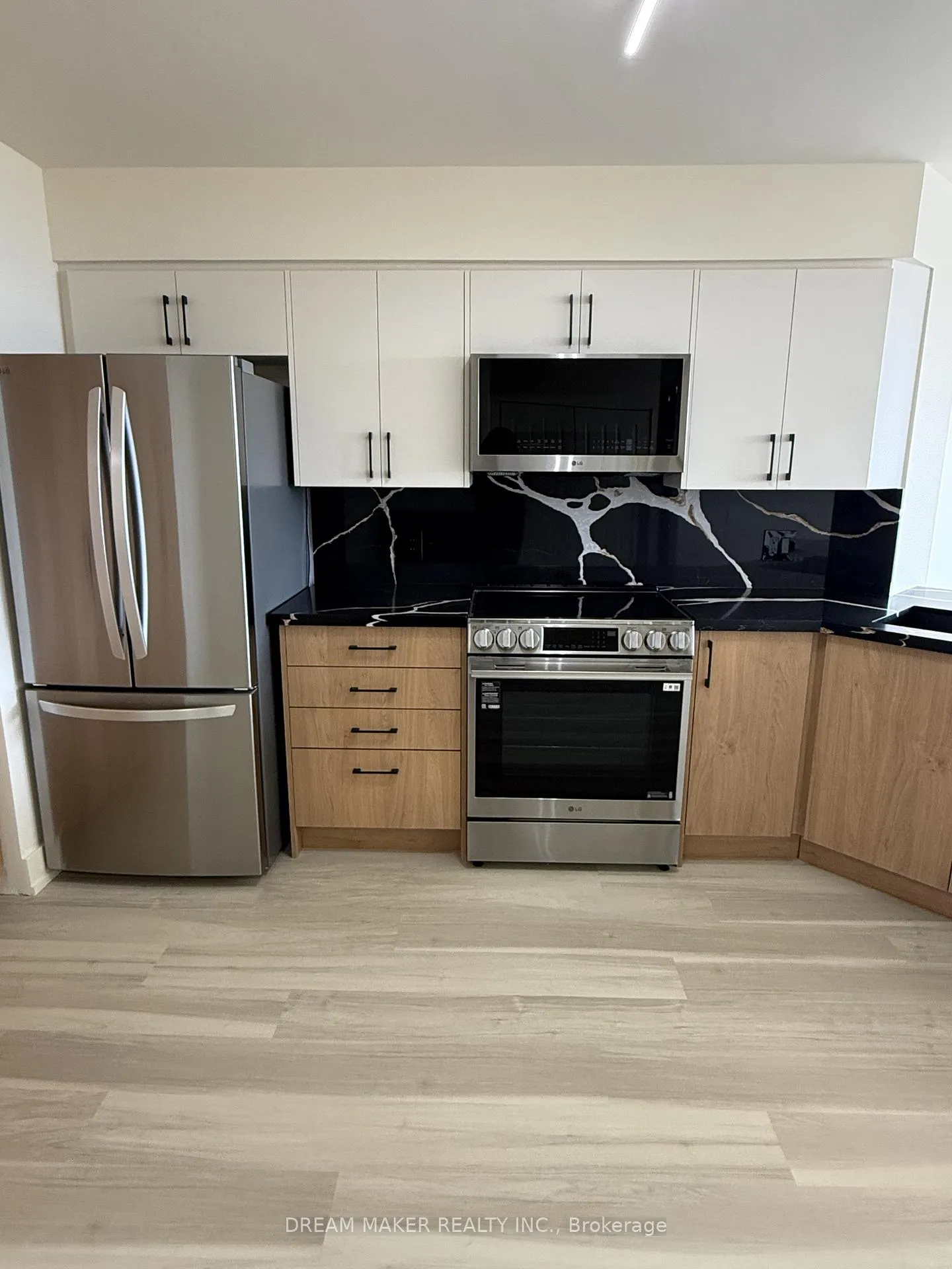 Photo 6 of Unit 310, 9017 Leslie Street, Richmond Hill, Beaver Creek Business Park — HOMEH