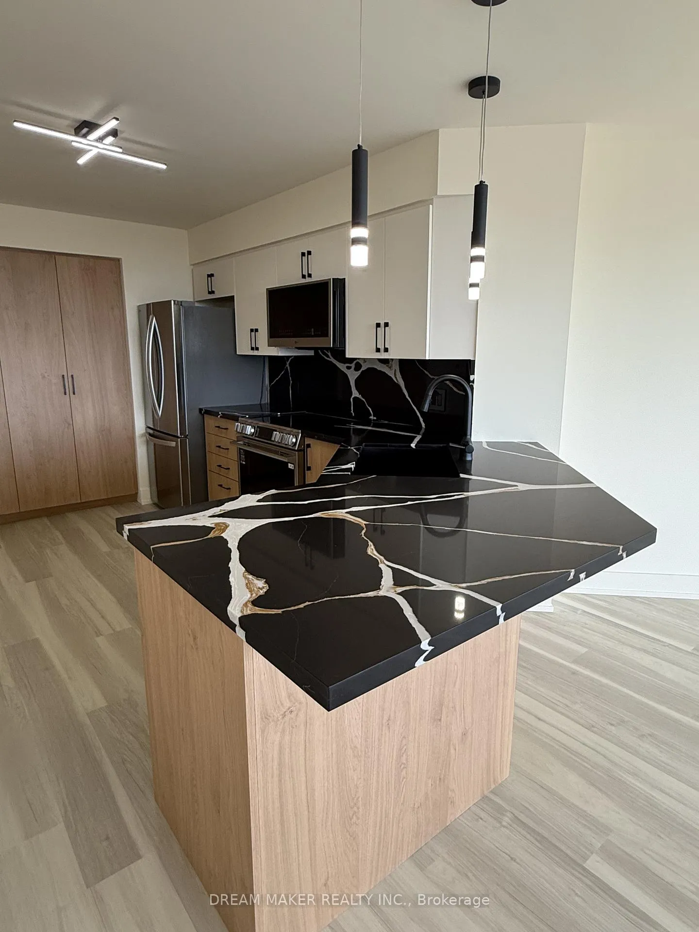Photo 7 of Unit 310, 9017 Leslie Street, Richmond Hill, Beaver Creek Business Park — HOMEH