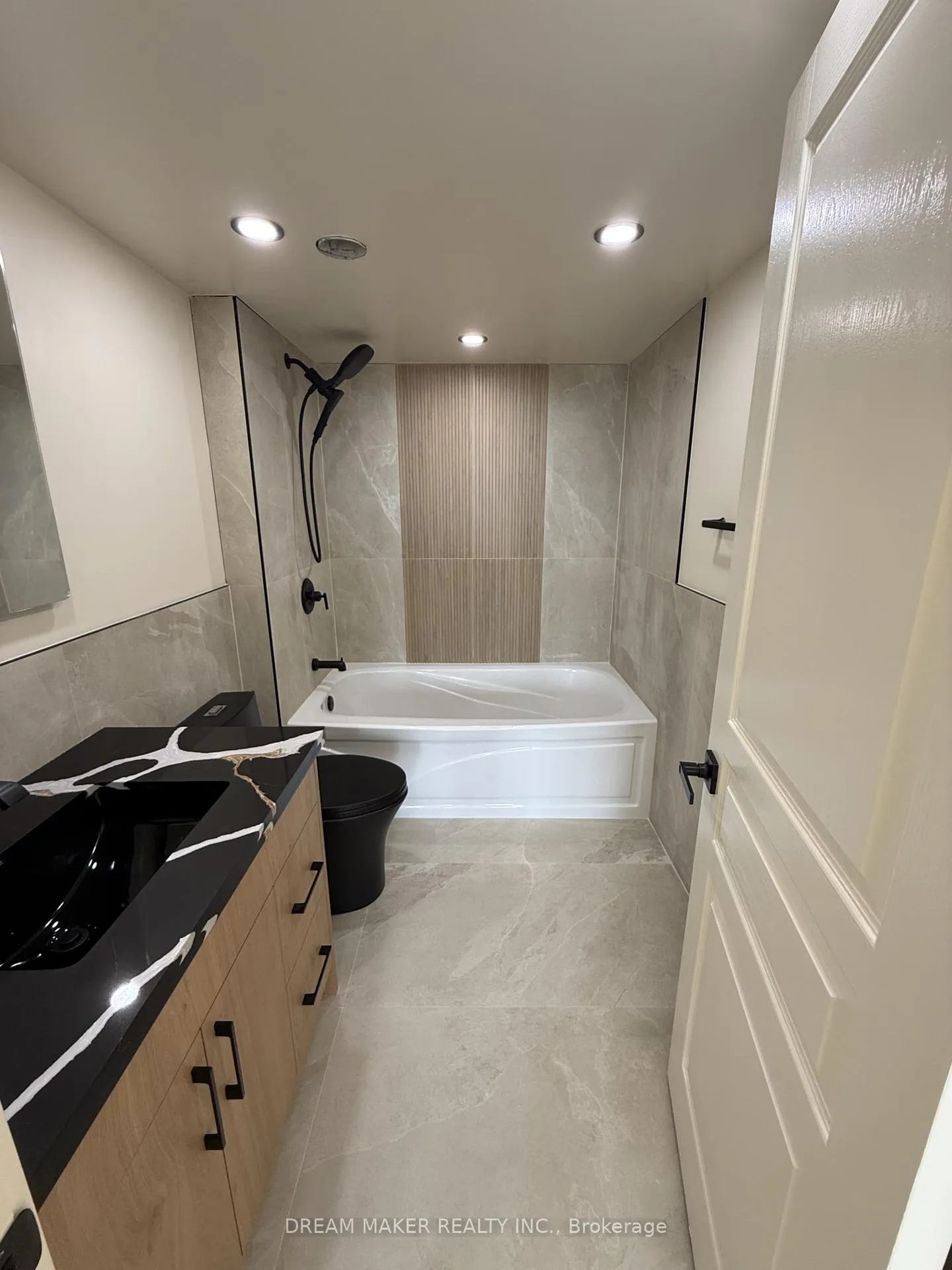Photo 23 of Unit 310, 9017 Leslie Street, Richmond Hill, Beaver Creek Business Park — HOMEH