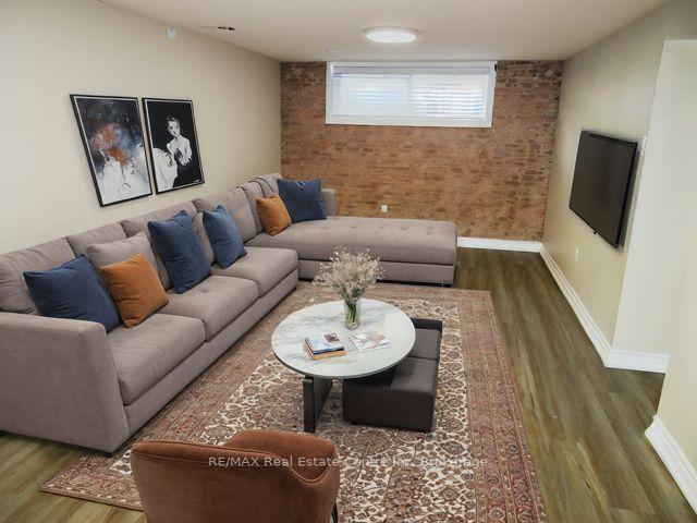 Photo 3 of Unit B, 343 Speedvale Avenue, Guelph, General Hospital — HOMEH