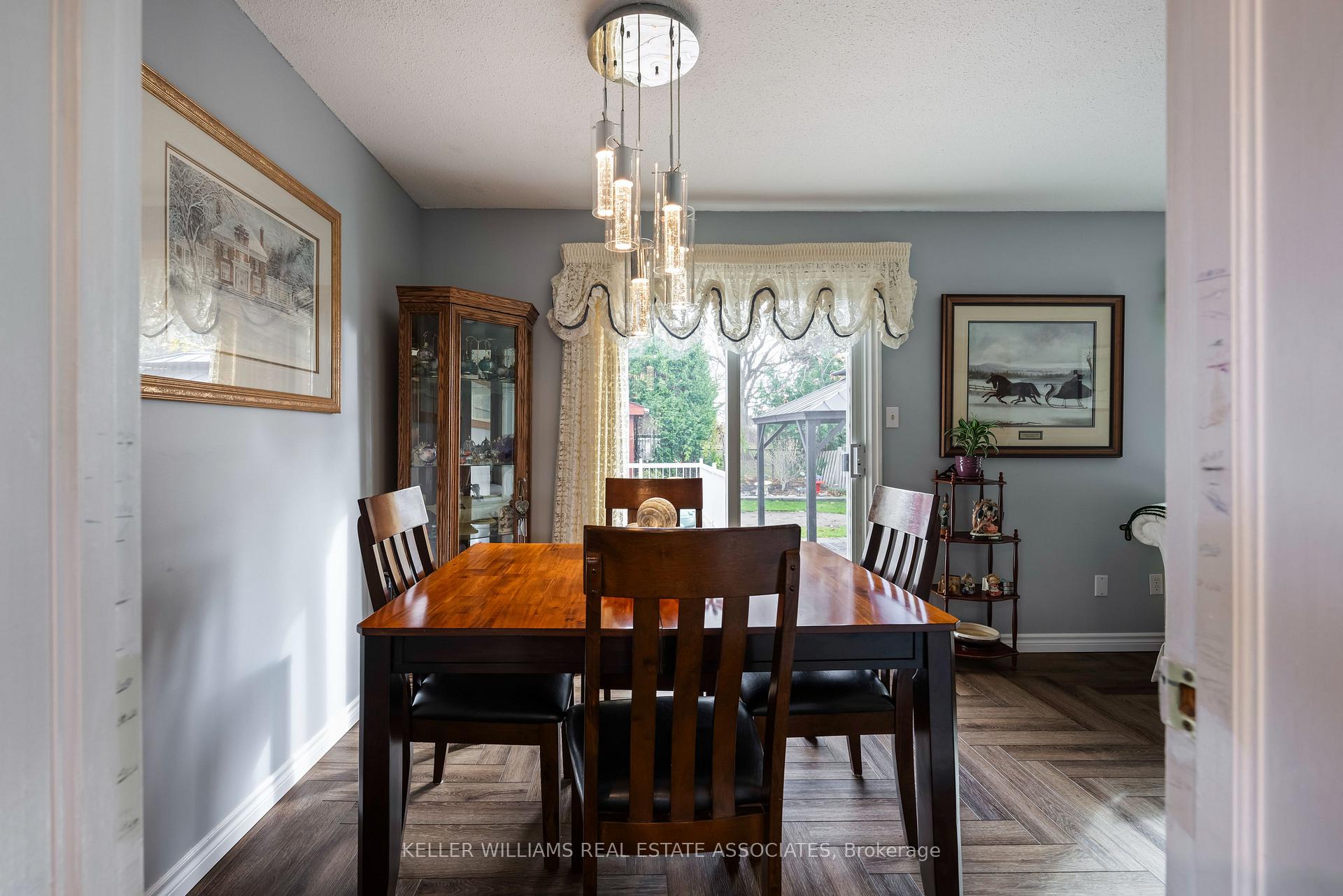 Photo 20 of 794 Laurier Avenue, Milton, Timberlea — HOMEH
