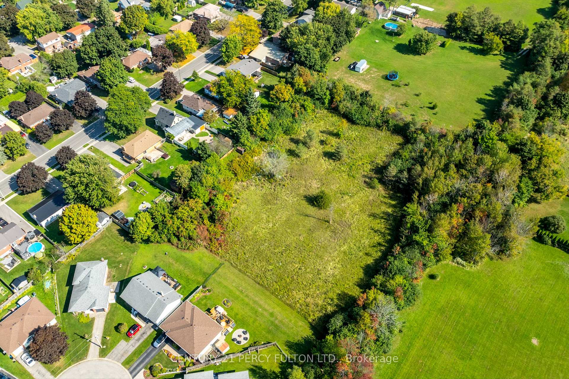 Photo 5 of Eastview Road, Kawartha Lakes, Lindsay — HOMEH