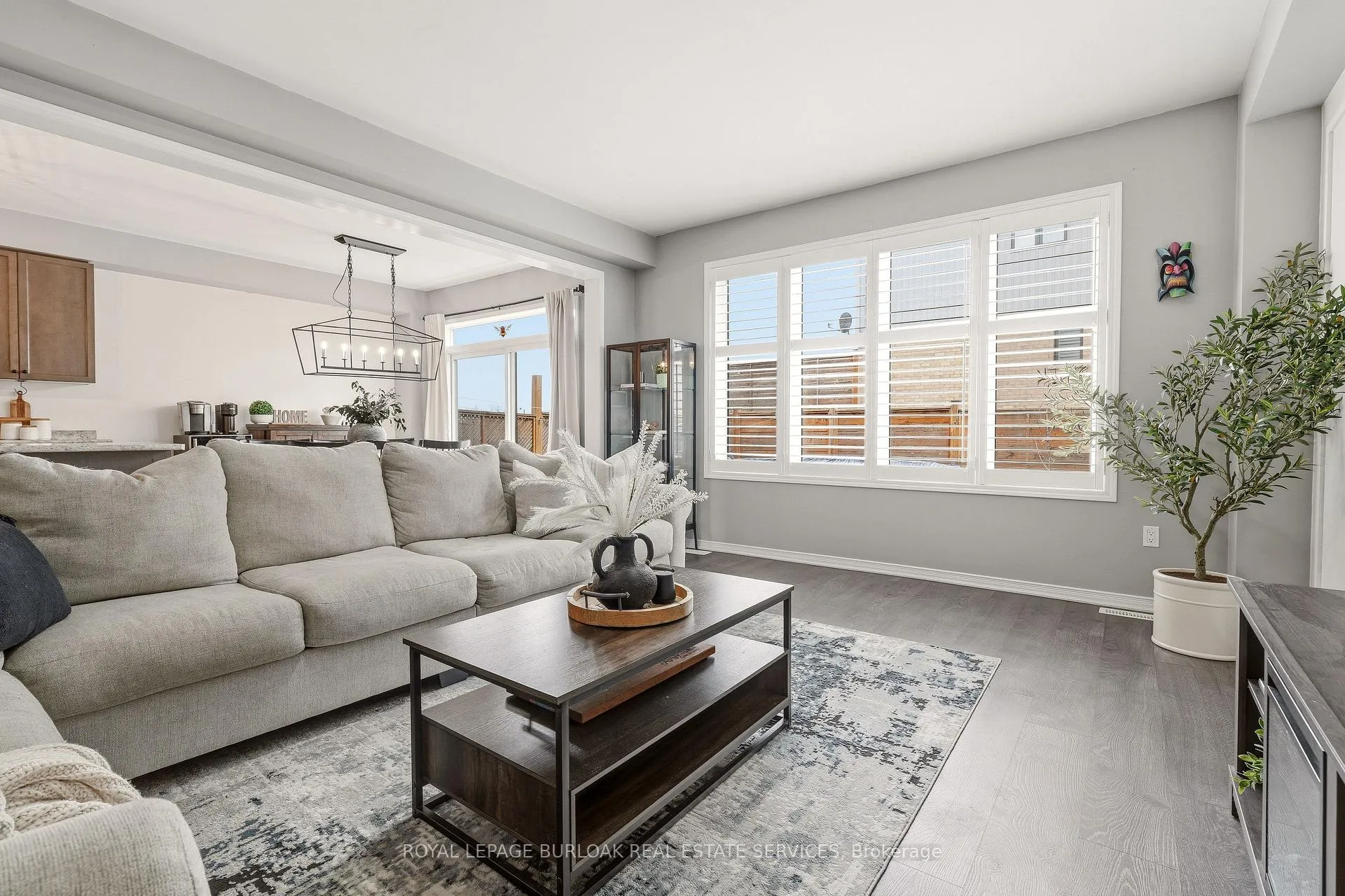 Photo 15 of 105 Larry Crescent, Haldimand — HOMEH