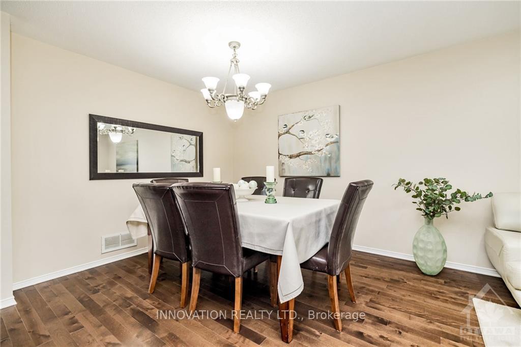 Photo 6 of 26 Portadown Crescent, Ottawa, Kanata - Morgan's Grant/South March — HOMEH