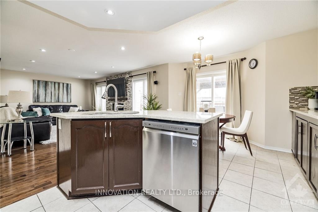 Photo 9 of 26 Portadown Crescent, Ottawa, Kanata - Morgan's Grant/South March — HOMEH