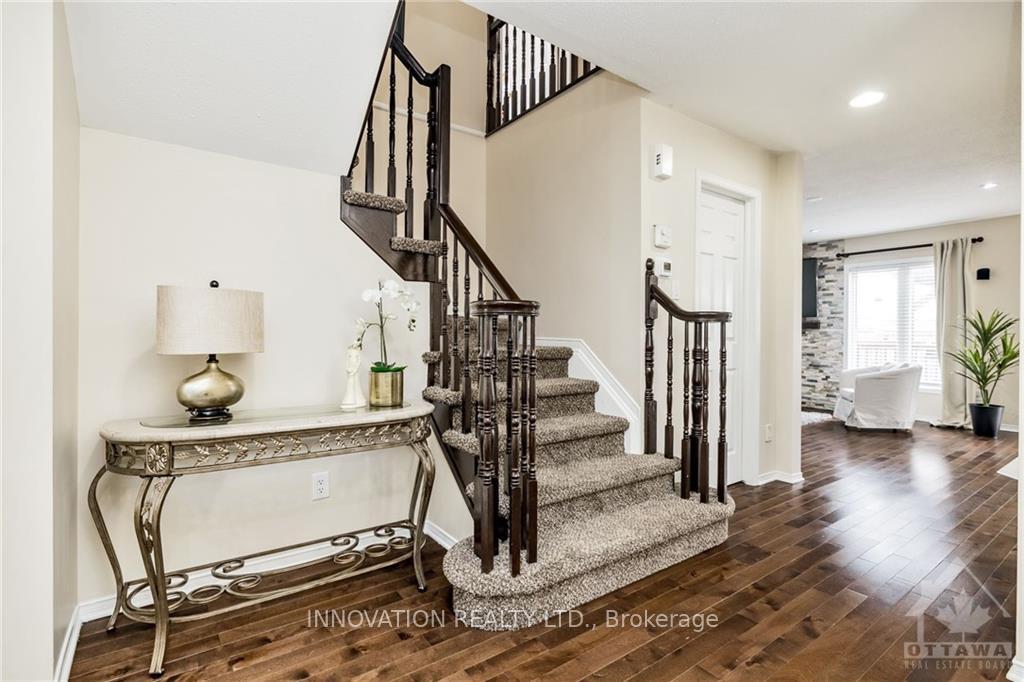 Photo 14 of 26 Portadown Crescent, Ottawa, Kanata - Morgan's Grant/South March — HOMEH