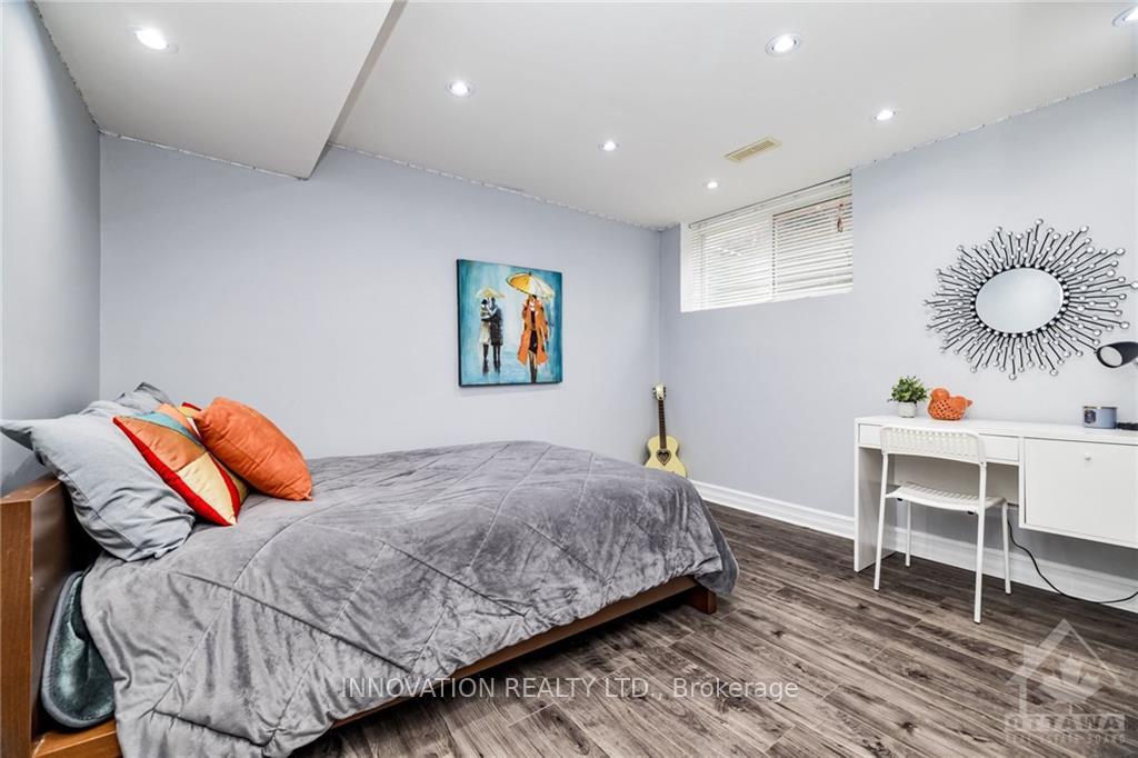 Photo 24 of 26 Portadown Crescent, Ottawa, Kanata - Morgan's Grant/South March — HOMEH